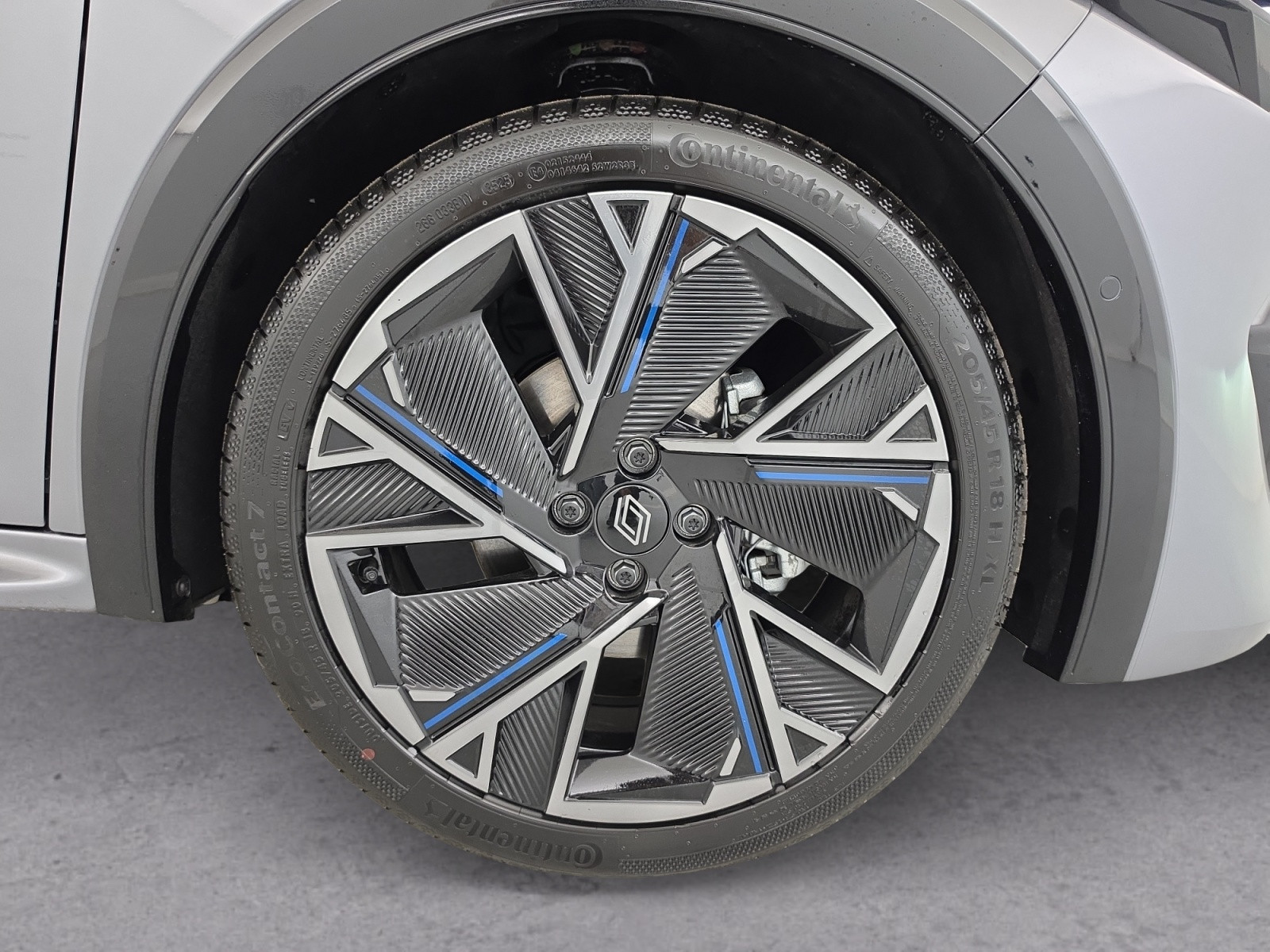 Vente en ligne Renault Clio 6 Clio E-Tech full hybrid 160 ch au prix de 28 990 €