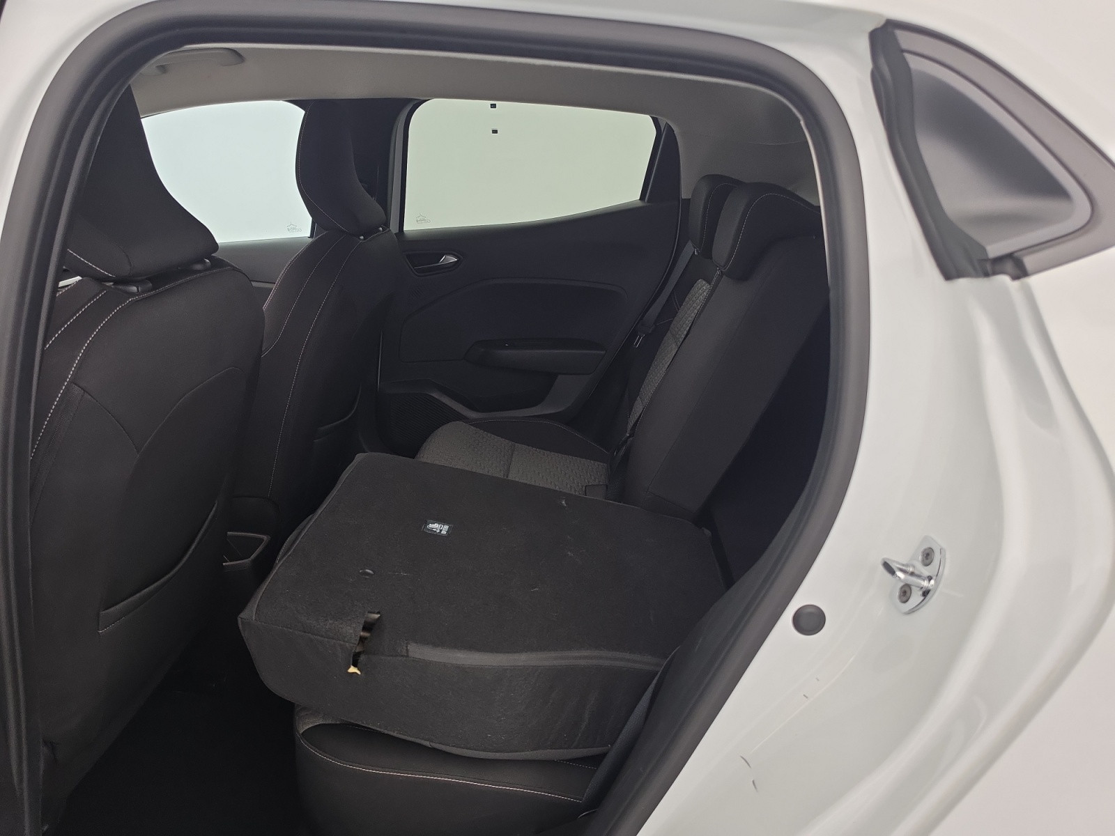 Vente en ligne Renault Clio 5 Clio Blue dCi 100 au prix de 13 490 €