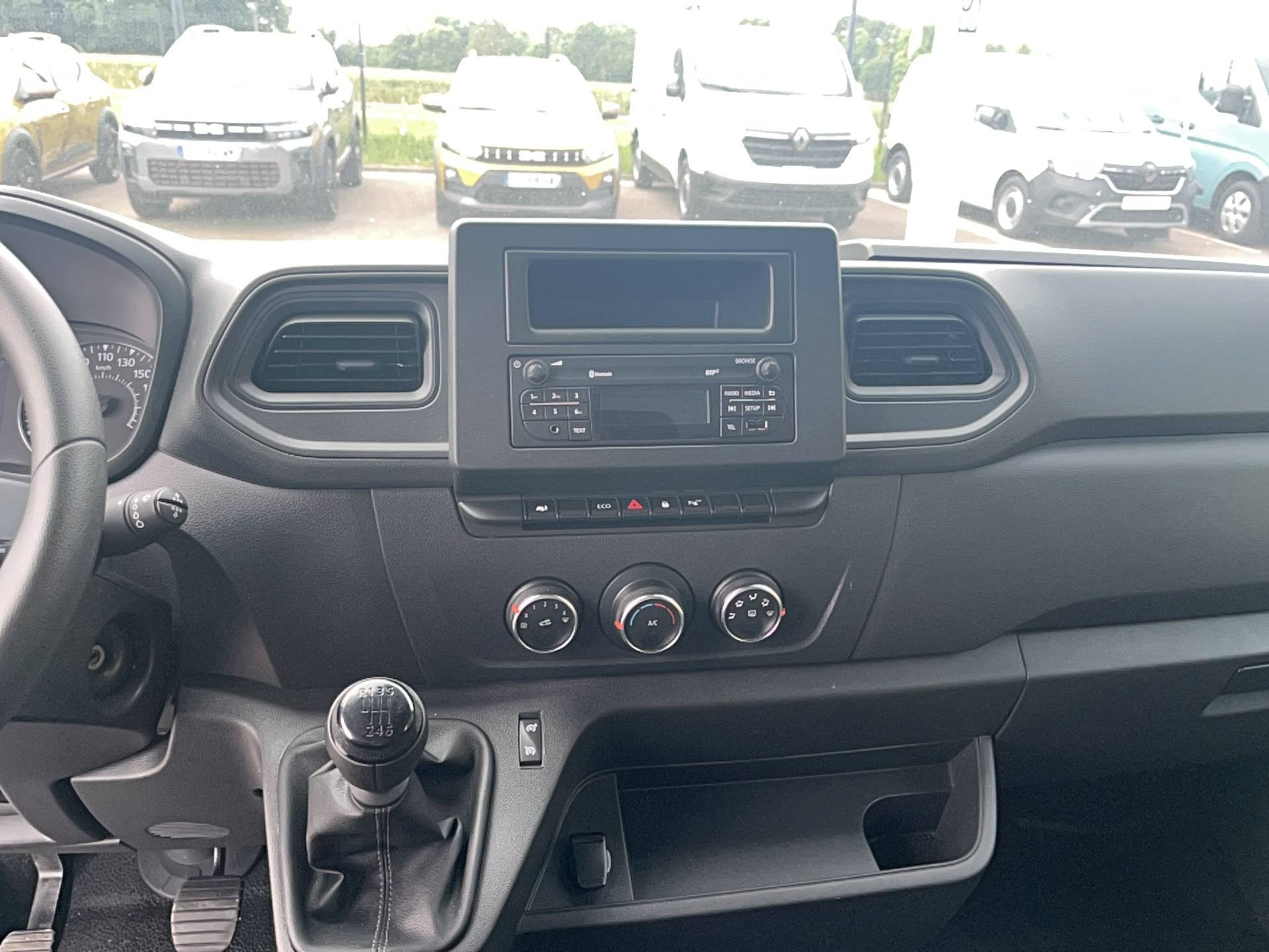 Vente en ligne Renault Master Fourgon MASTER FGN TRAC F3500 L2H2 BLUE DCI 135 au prix de 22 490 €