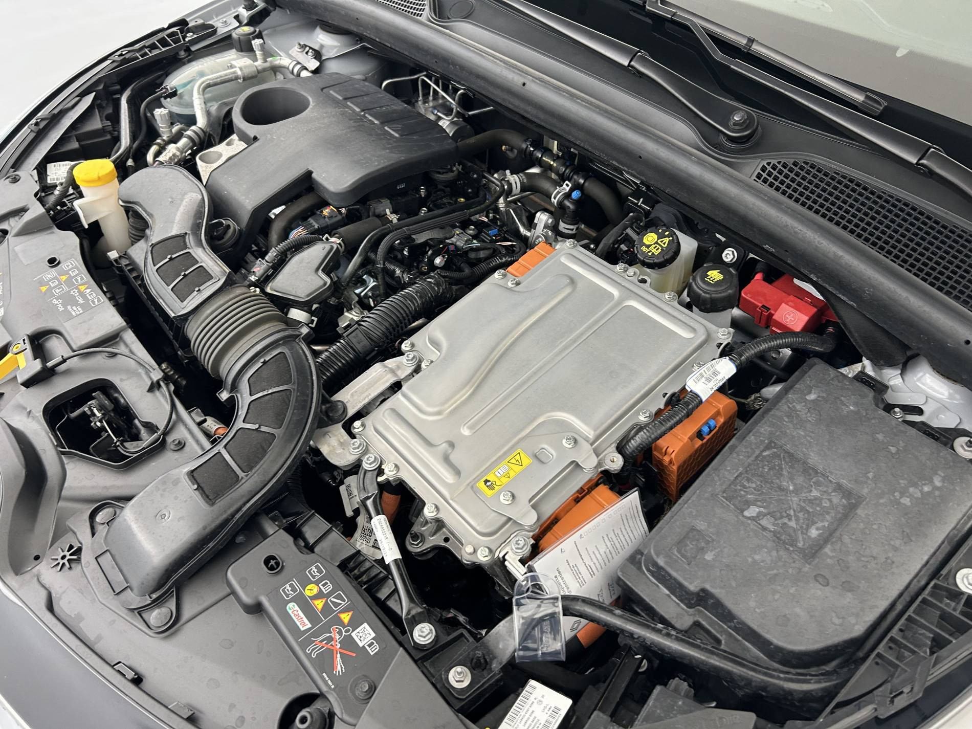 Vente en ligne Renault Clio 5 Clio E-Tech full hybrid 145 ch GSR2 au prix de 19 991 €