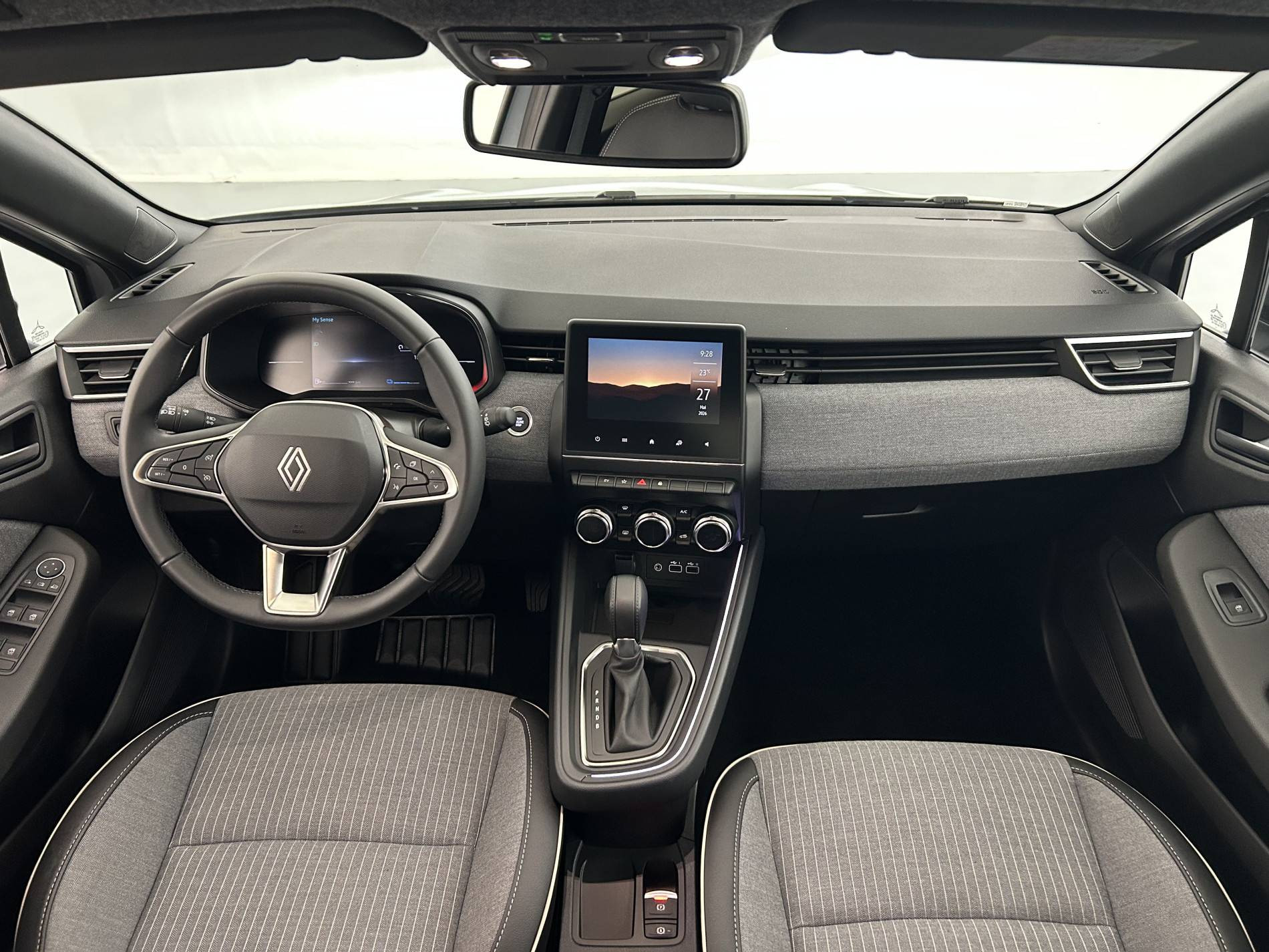 Vente en ligne Renault Clio 5 Clio E-Tech full hybrid 145 ch GSR2 au prix de 19 991 €