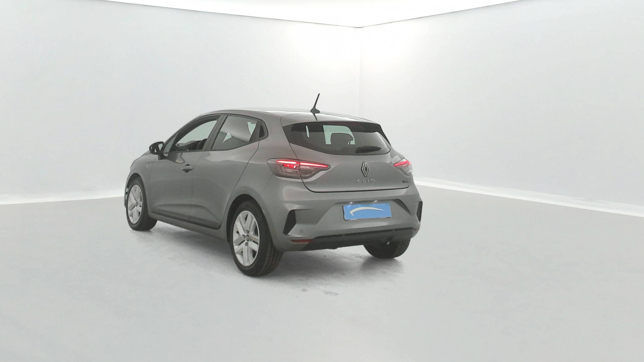 Vente en ligne Renault Clio 5 Clio E-Tech full hybrid 145 ch GSR2 au prix de 17 391 €