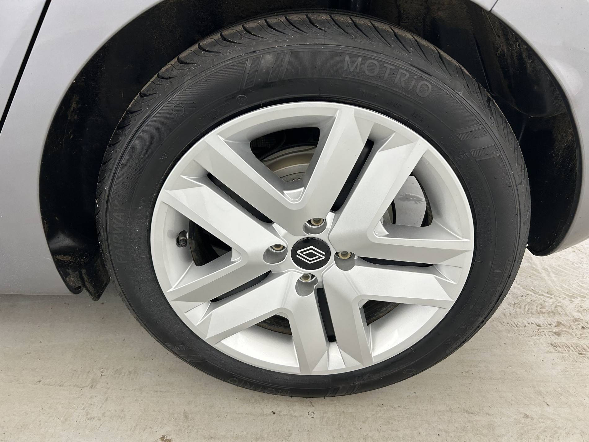 Vente en ligne Renault Clio 5 Clio E-Tech full hybrid 145 ch GSR2 au prix de 17 391 €