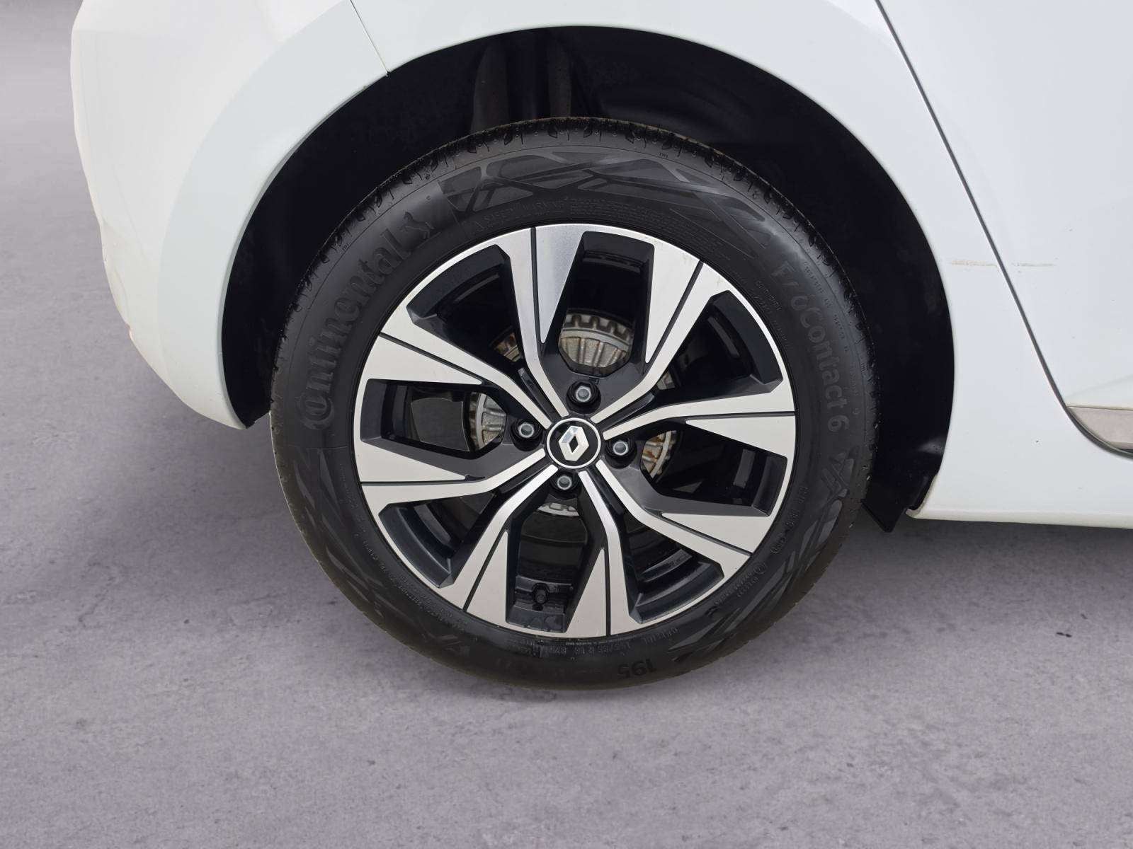 Vente en ligne Renault Clio 5 Clio TCe 90 au prix de 13 690 €
