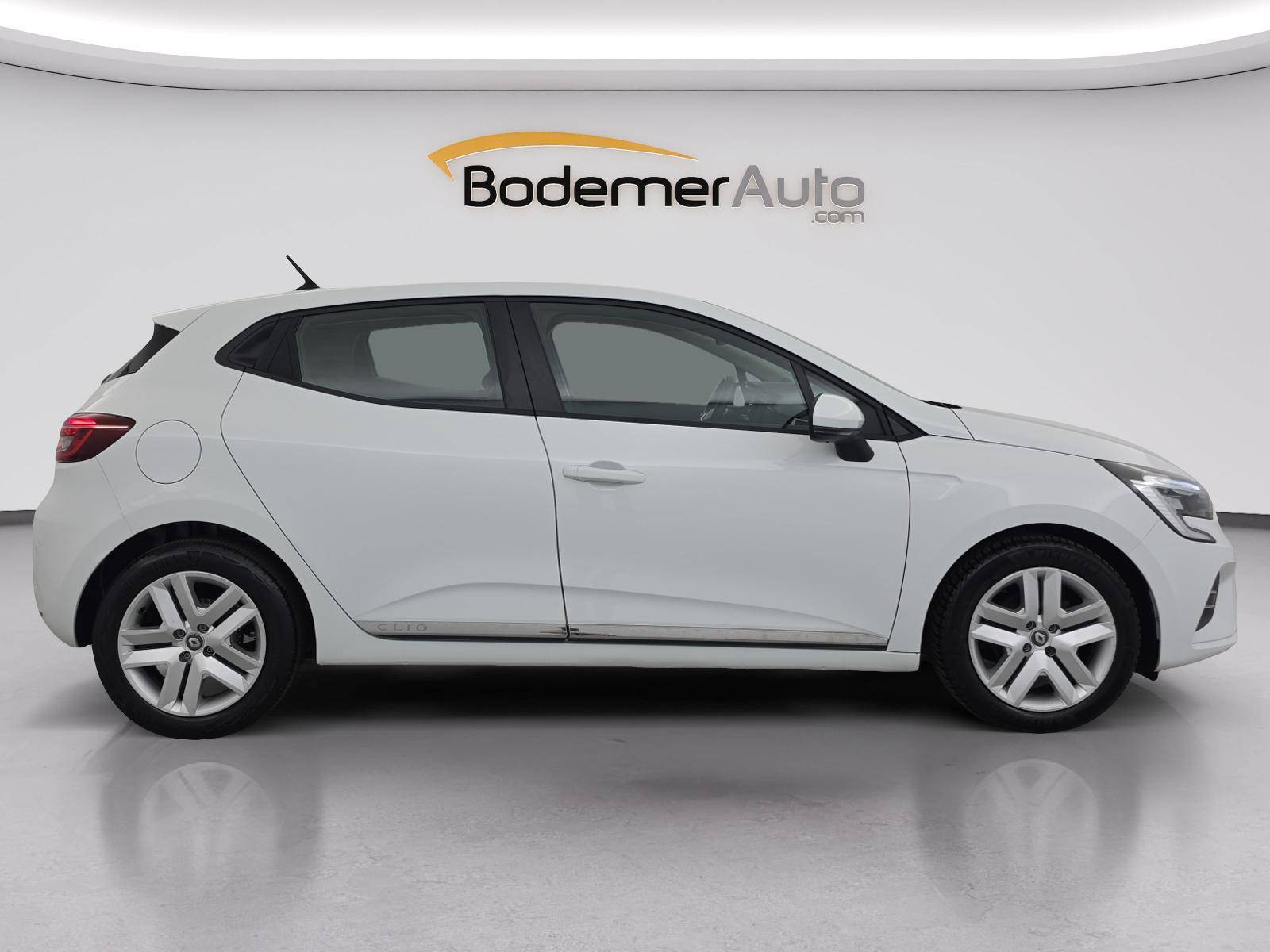 Vente en ligne Renault Clio 5 Clio TCe 90 - 21N au prix de 12 490 €