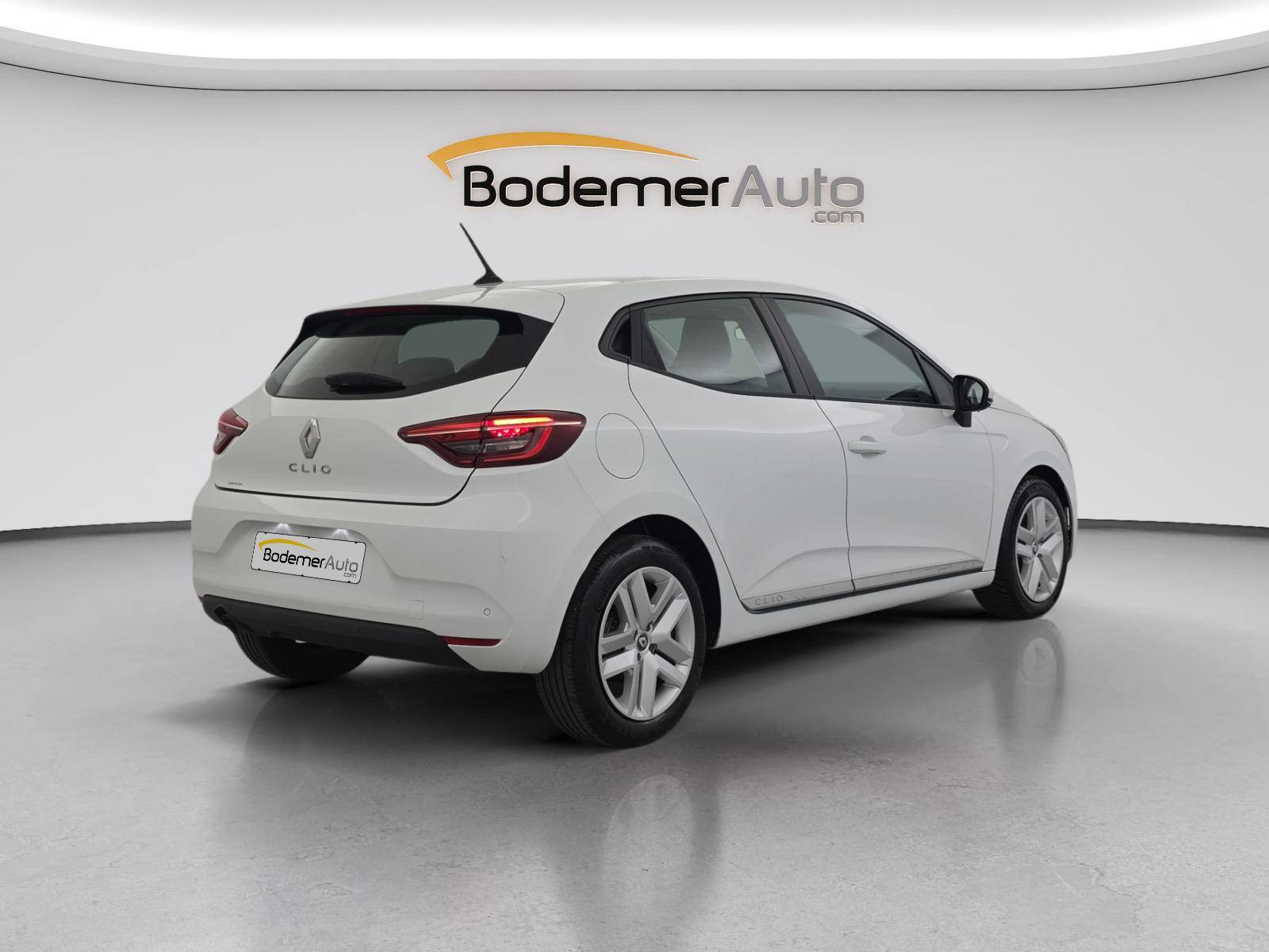 Vente en ligne Renault Clio 5 Clio TCe 90 - 21N au prix de 12 490 €