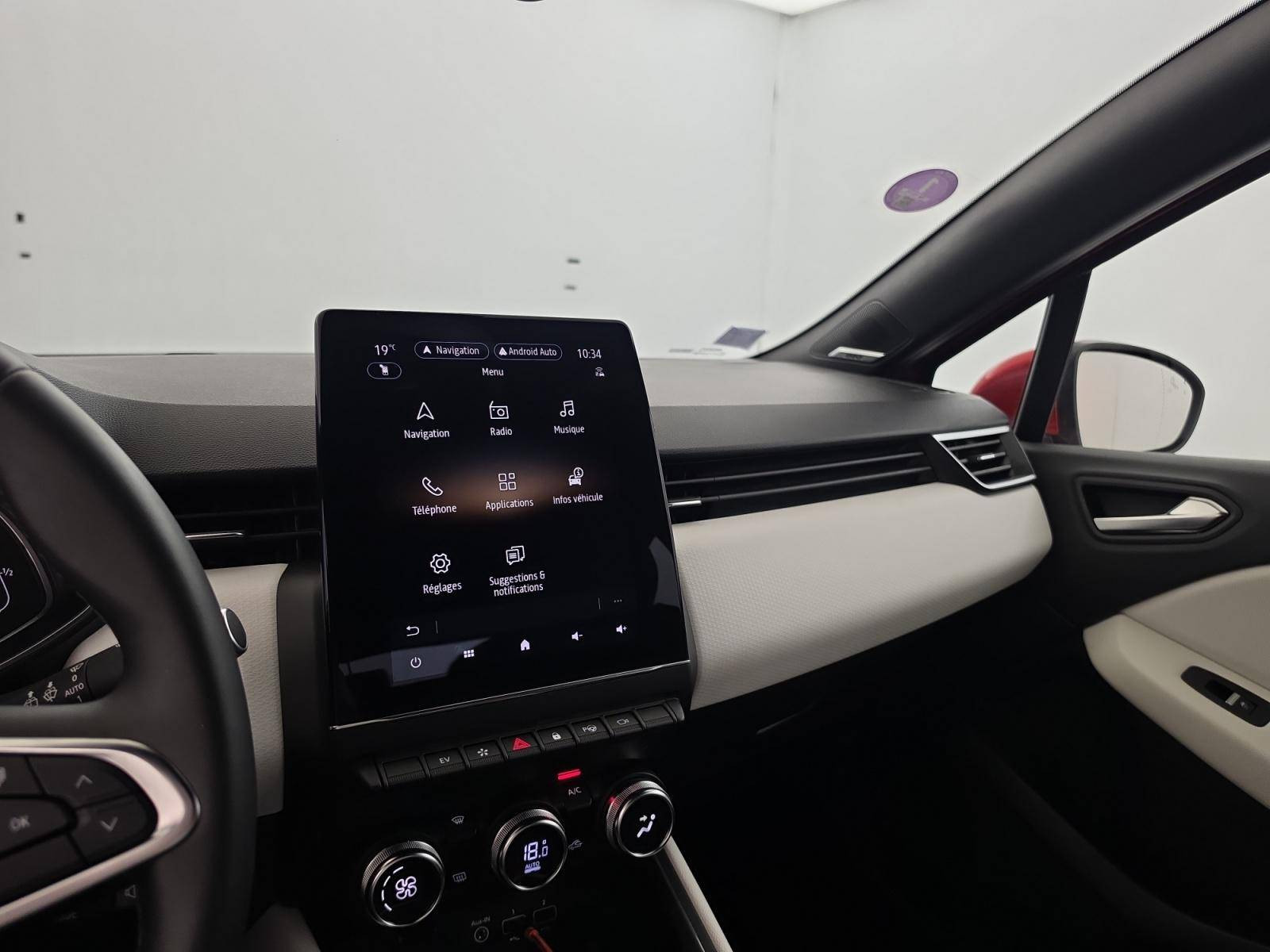 Vente en ligne Renault Clio 5 Clio E-Tech 140 au prix de 14 990 €