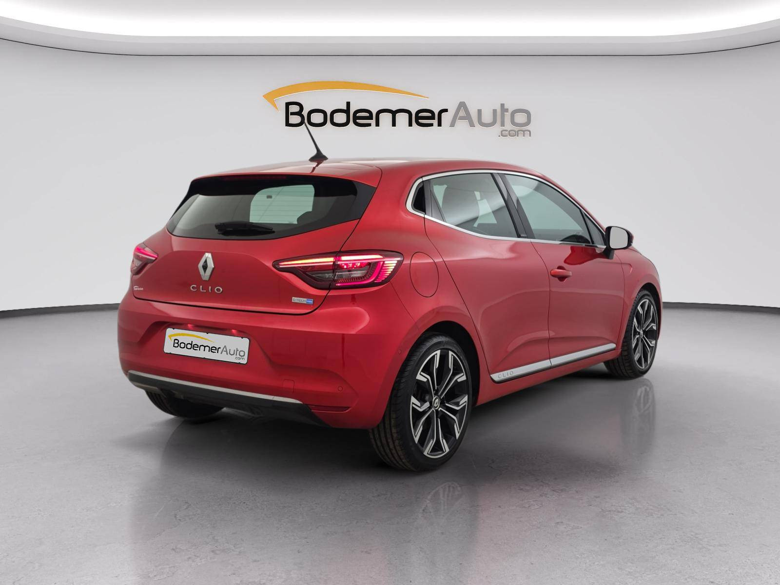 Vente en ligne Renault Clio 5 Clio E-Tech 140 au prix de 14 990 €
