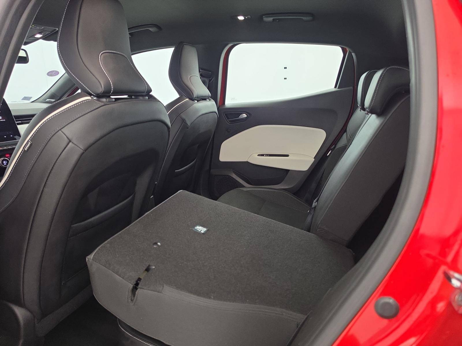 Vente en ligne Renault Clio 5 Clio E-Tech 140 au prix de 14 990 €