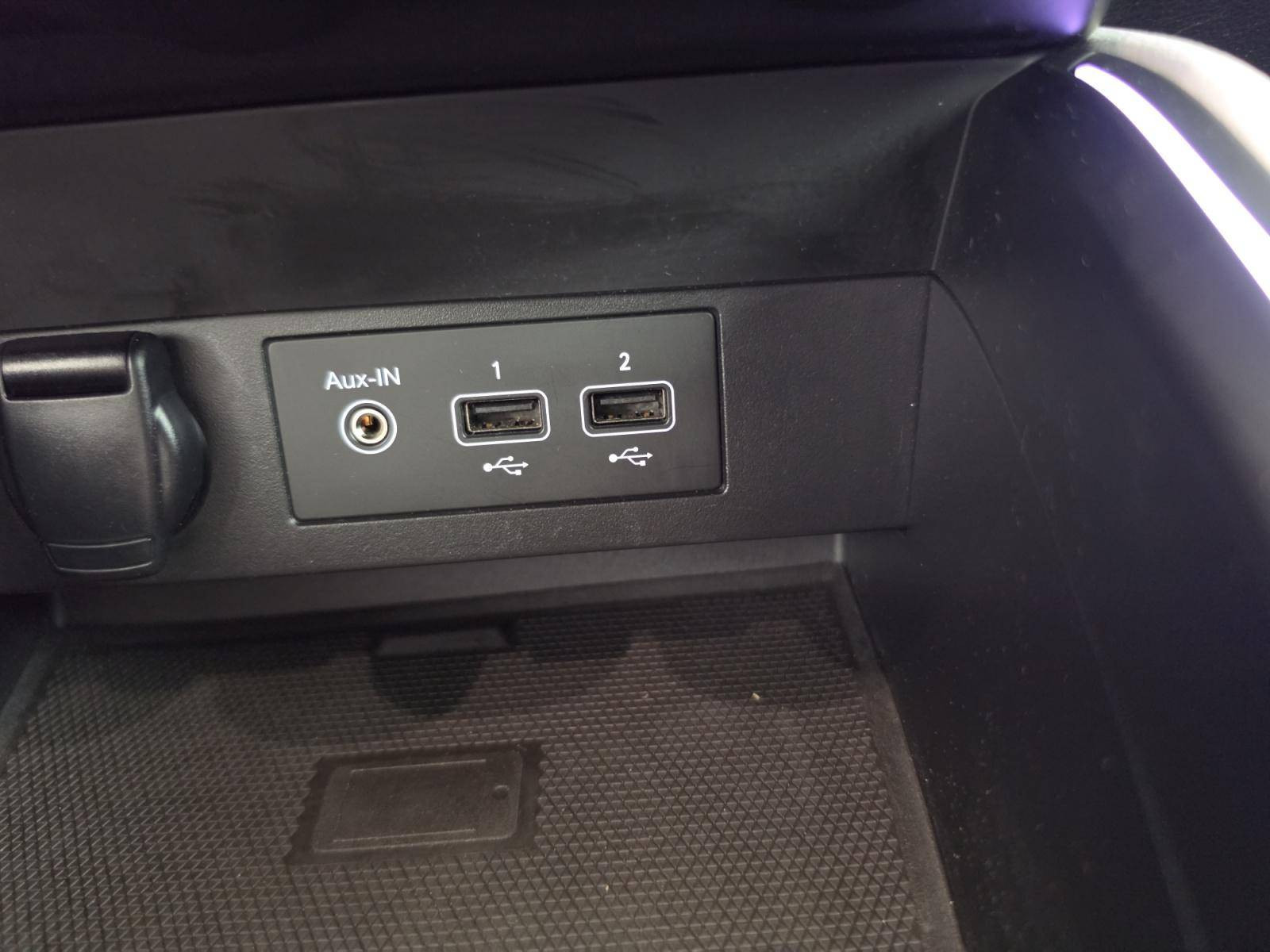 Vente en ligne Renault Clio 5 Clio E-Tech 140 au prix de 14 990 €