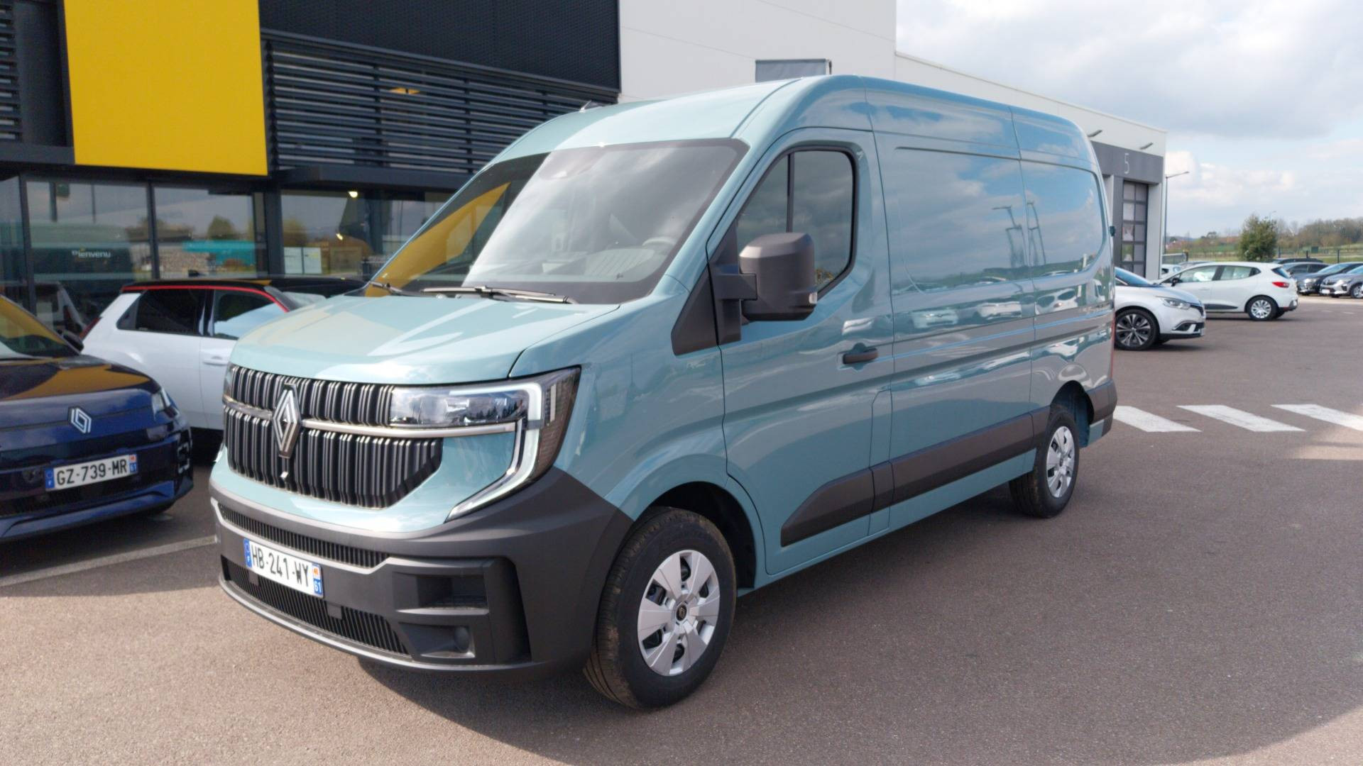 Renault Master E-Tech MASTER ELECTRIQUE FGN L2H2 3T5 GRANDE AUTONOMIE occasion de 2025 en vente à Alençon