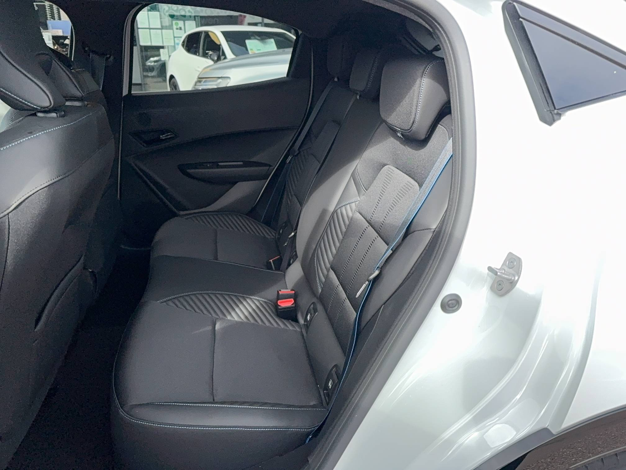 Vente en ligne Renault Clio 6 Clio Eco-G 120 ch EDC au prix de 28 100 €