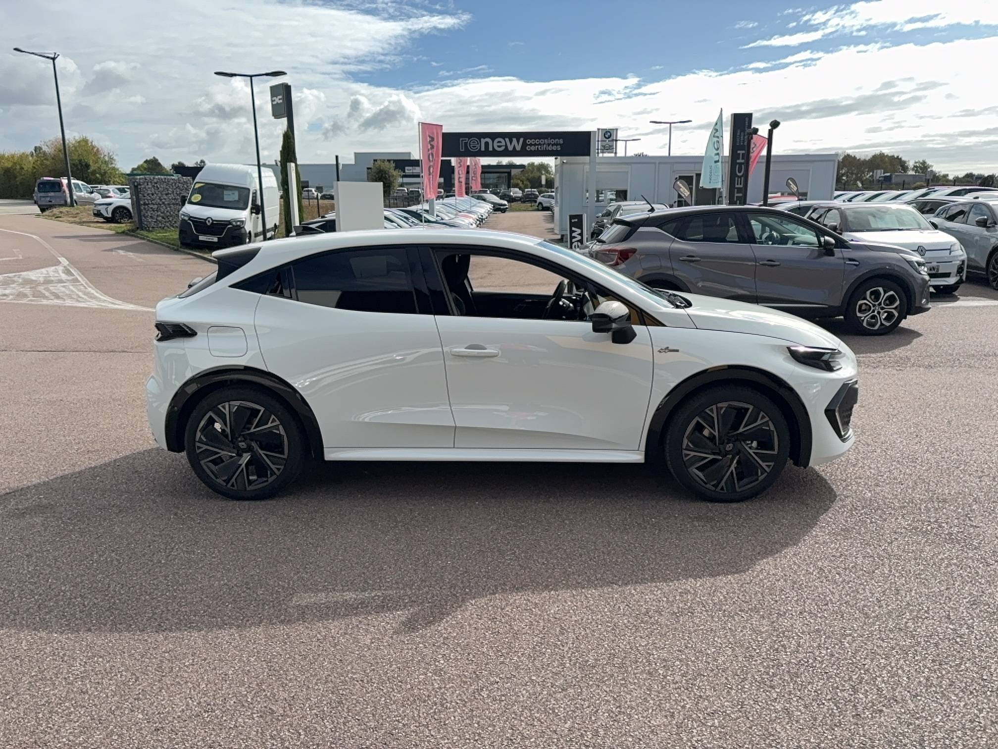 Vente en ligne Renault Clio 6 Clio Eco-G 120 ch EDC au prix de 28 100 €