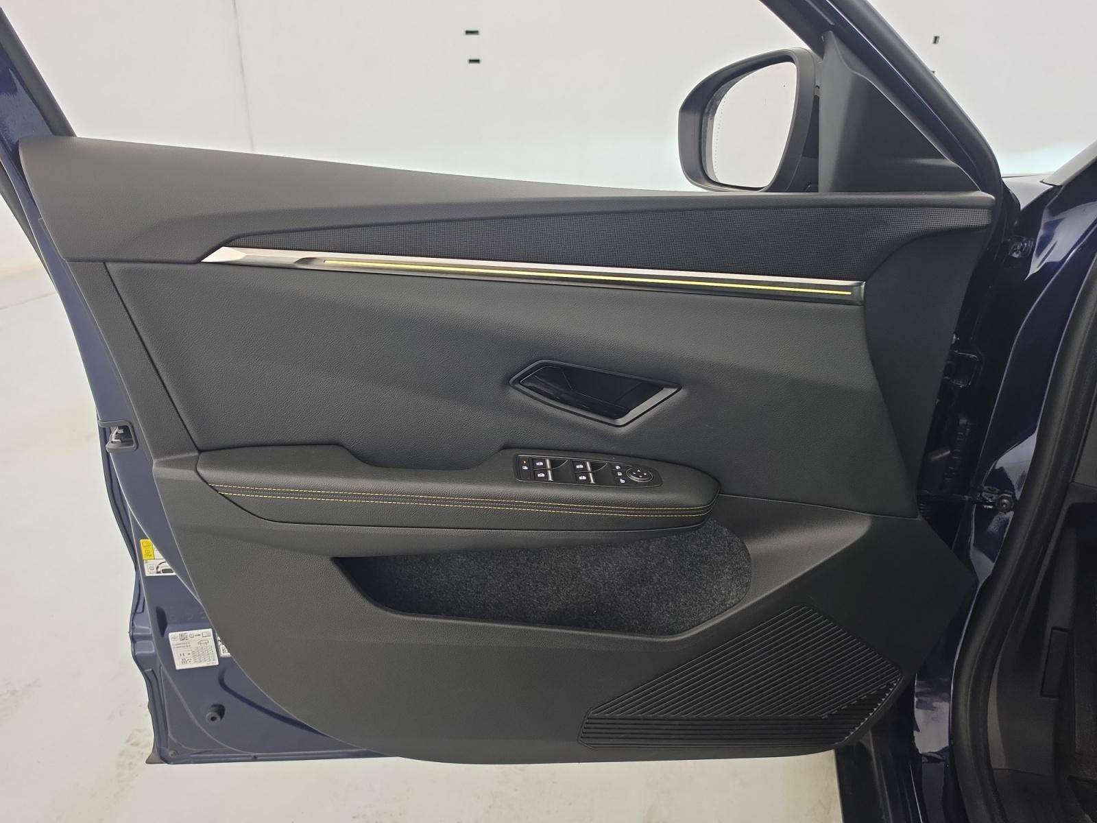 Vente en ligne Renault Scenic E-Tech Scenic E-Tech électrique 220 ch grande autonomie au prix de 35 991 €