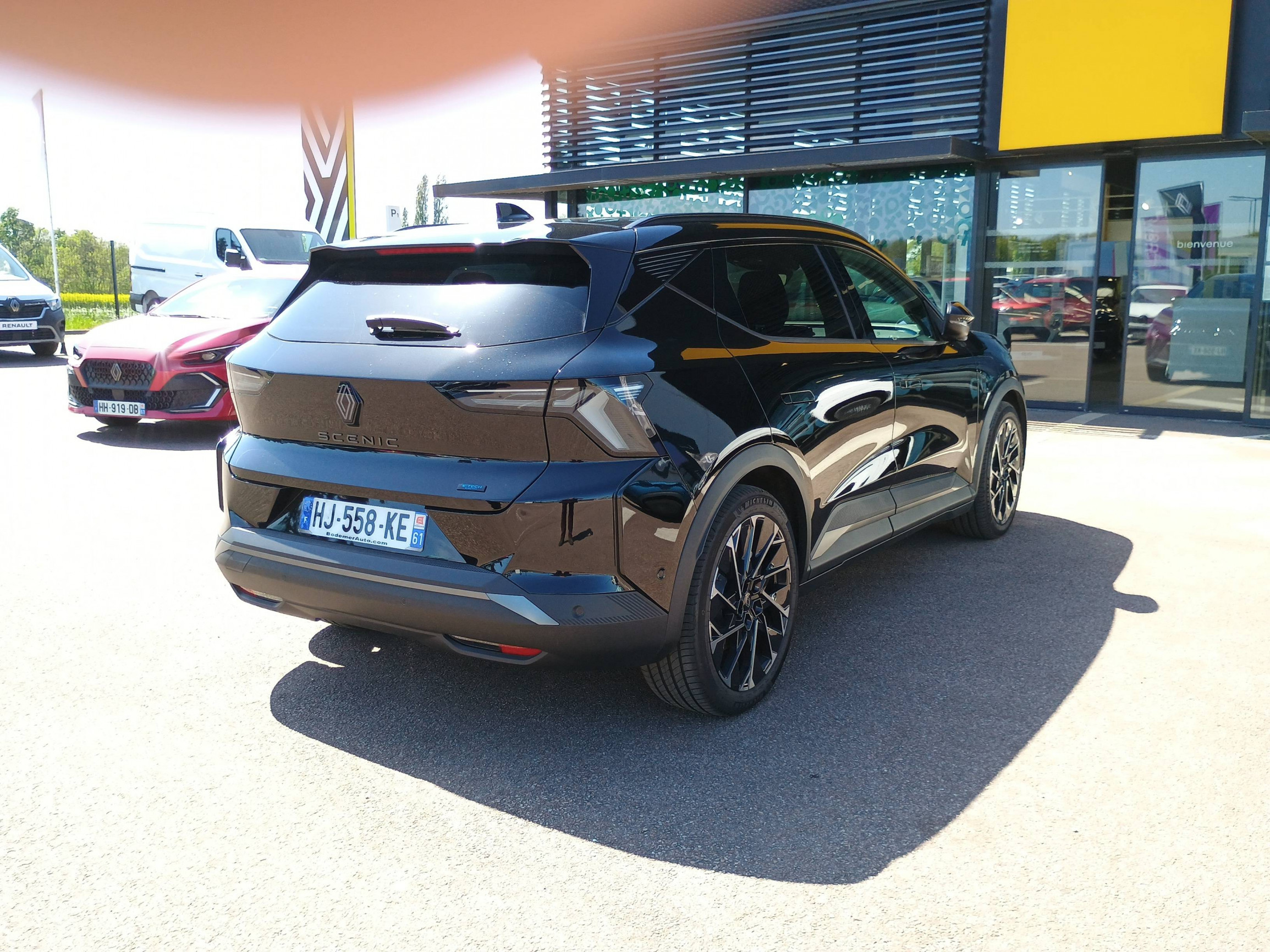 Vente en ligne Renault Scenic E-Tech Scenic E-Tech électrique 220 ch grande autonomie au prix de 45 990 €