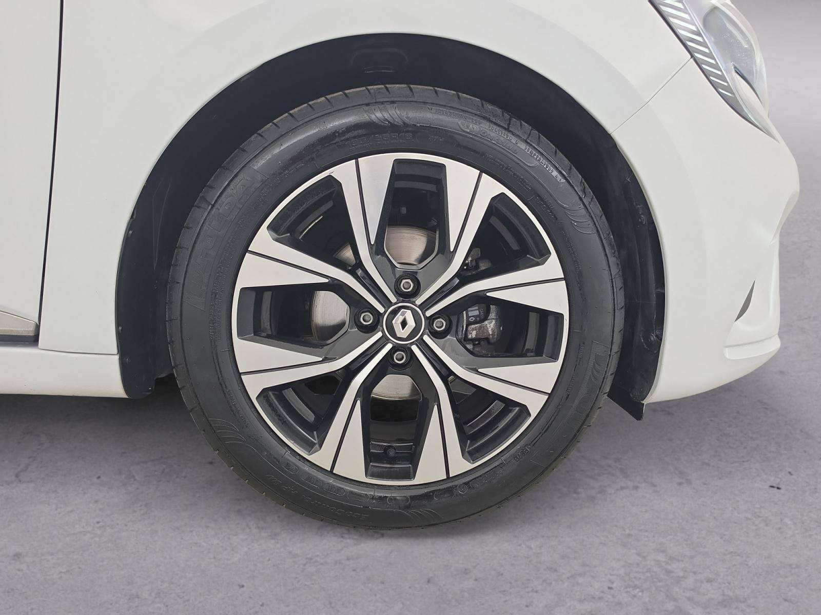 Vente en ligne Renault Clio 5 Clio TCe 100 GPL au prix de 14 491 €