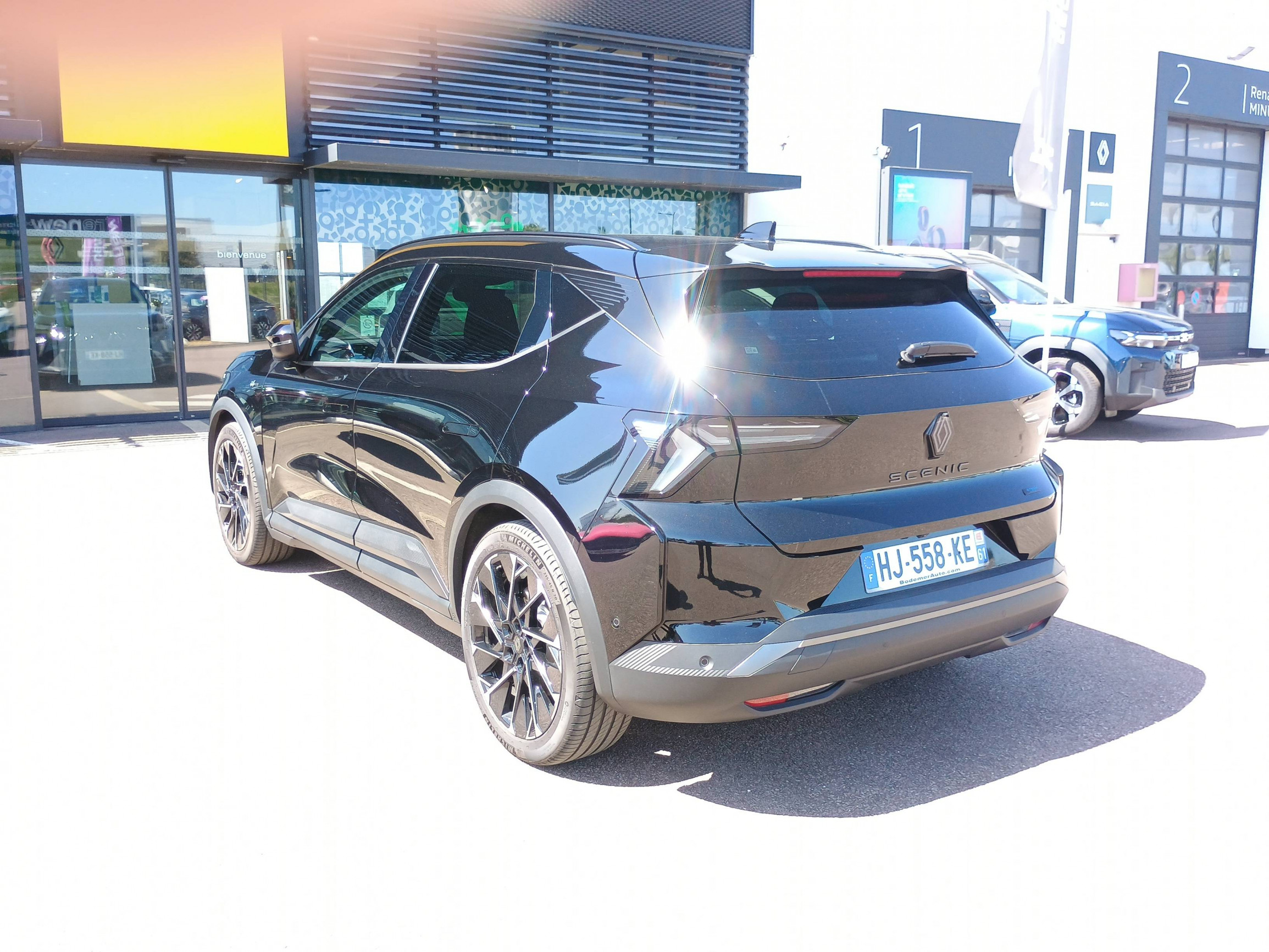 Vente en ligne Renault Scenic E-Tech Scenic E-Tech électrique 220 ch grande autonomie au prix de 45 990 €