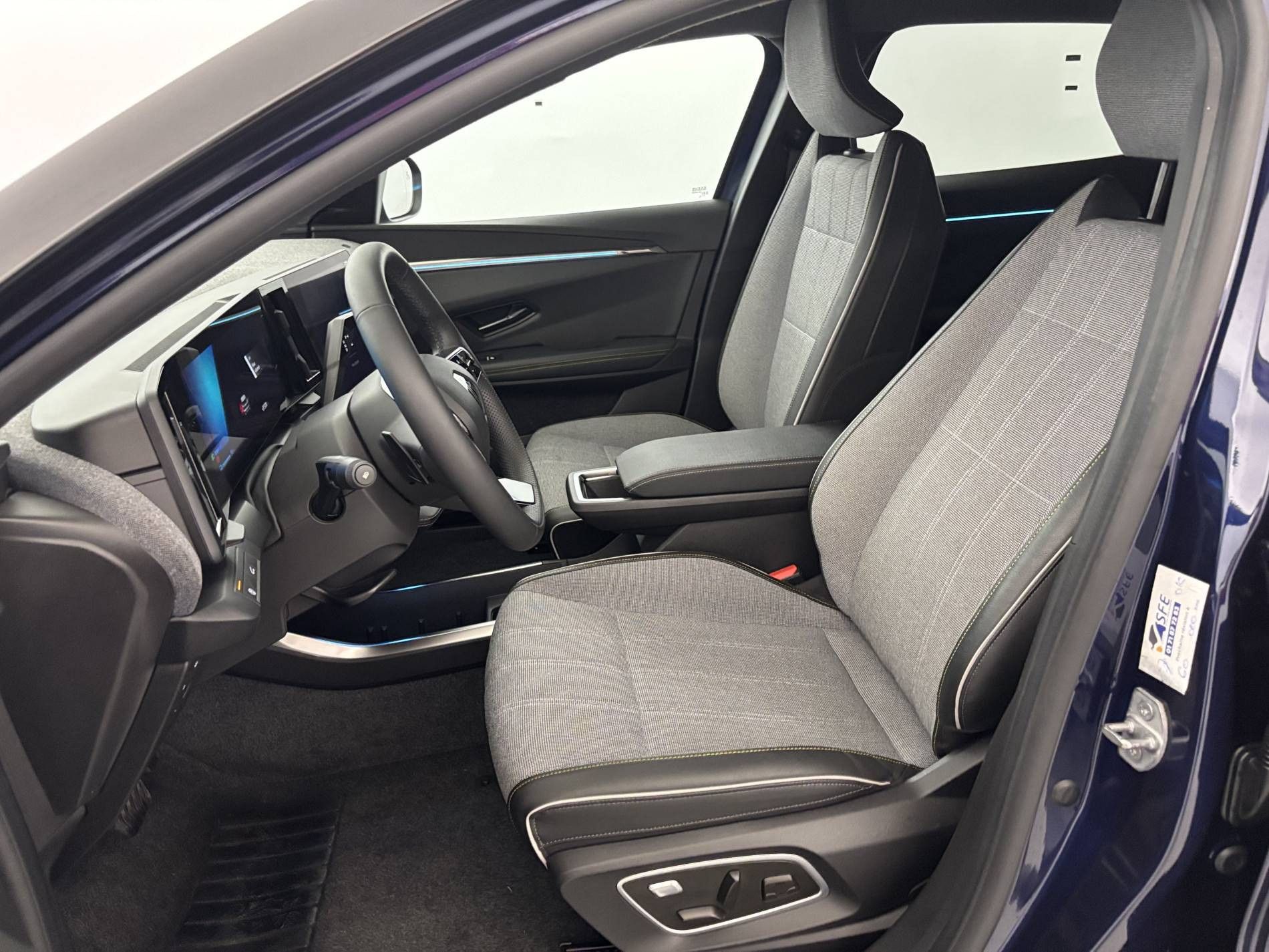 Vente en ligne Renault Scenic E-Tech Scenic E-Tech électrique 220 ch grande autonomie au prix de 35 991 €