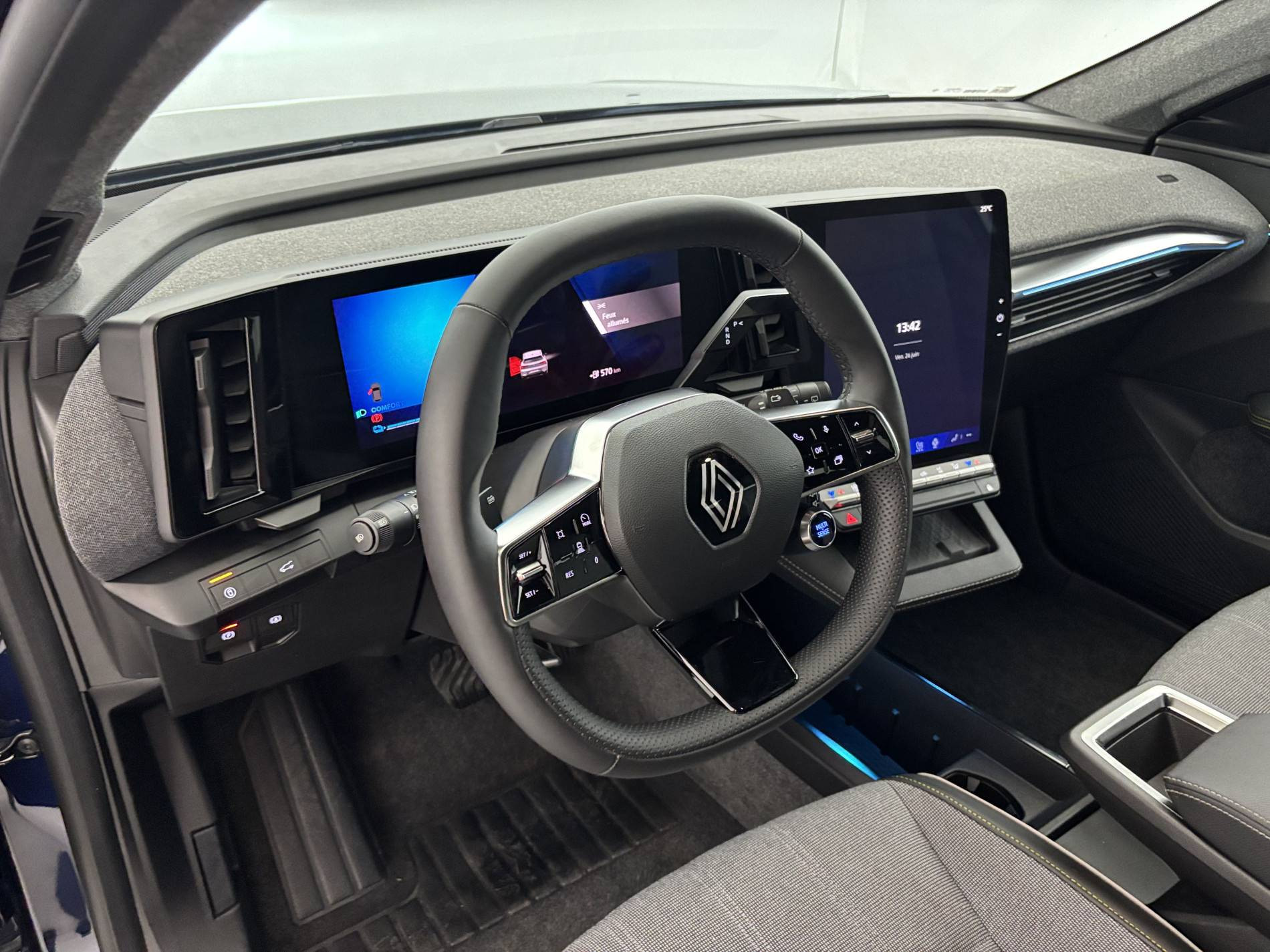 Vente en ligne Renault Scenic E-Tech Scenic E-Tech électrique 220 ch grande autonomie au prix de 35 991 €