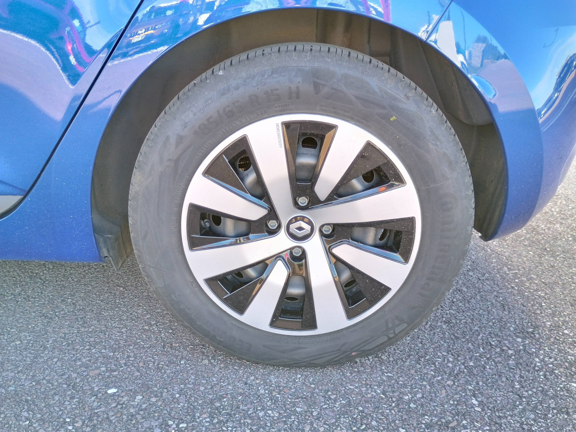 Vente en ligne Renault Clio 5 Clio E-Tech full hybrid 145 au prix de 15 991 €
