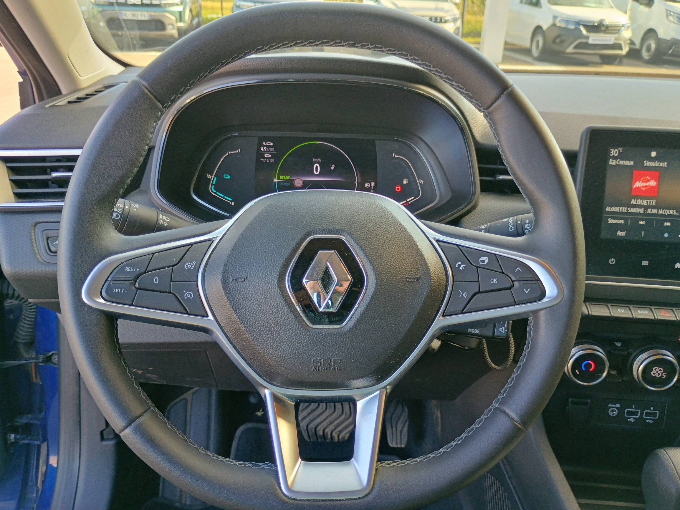Vente en ligne Renault Clio 5 Clio E-Tech full hybrid 145 au prix de 15 991 €