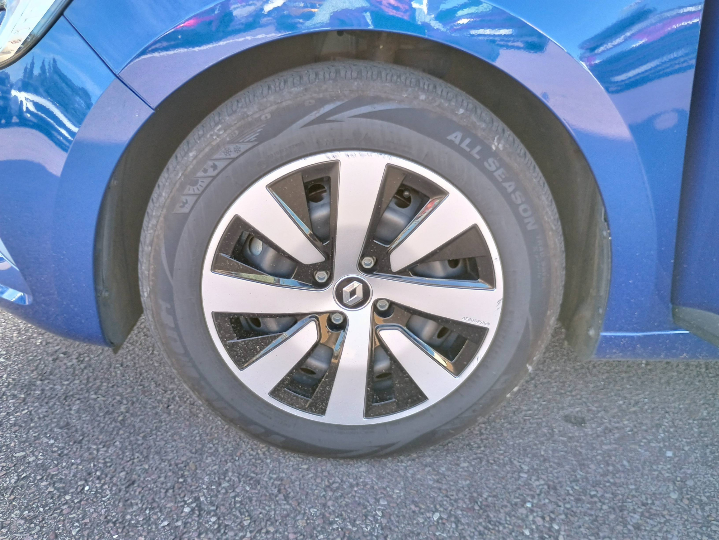 Vente en ligne Renault Clio 5 Clio E-Tech full hybrid 145 au prix de 15 991 €