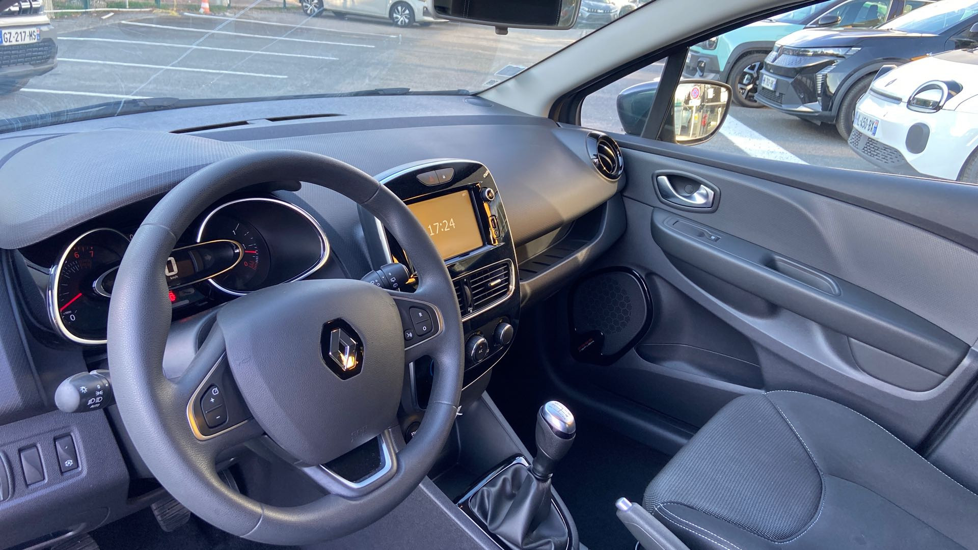 Vente en ligne Renault Clio 4 Clio TCe 90 - 19 au prix de 12 000 €