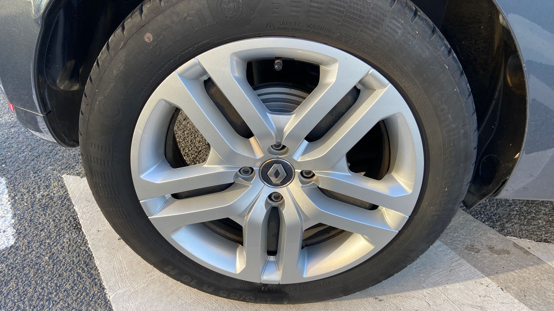 Vente en ligne Renault Clio 4 Clio TCe 90 - 19 au prix de 12 000 €