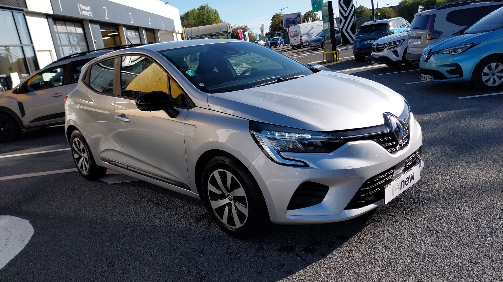 Vente en ligne Renault Clio 5 Clio TCe 90 au prix de 13 600 €