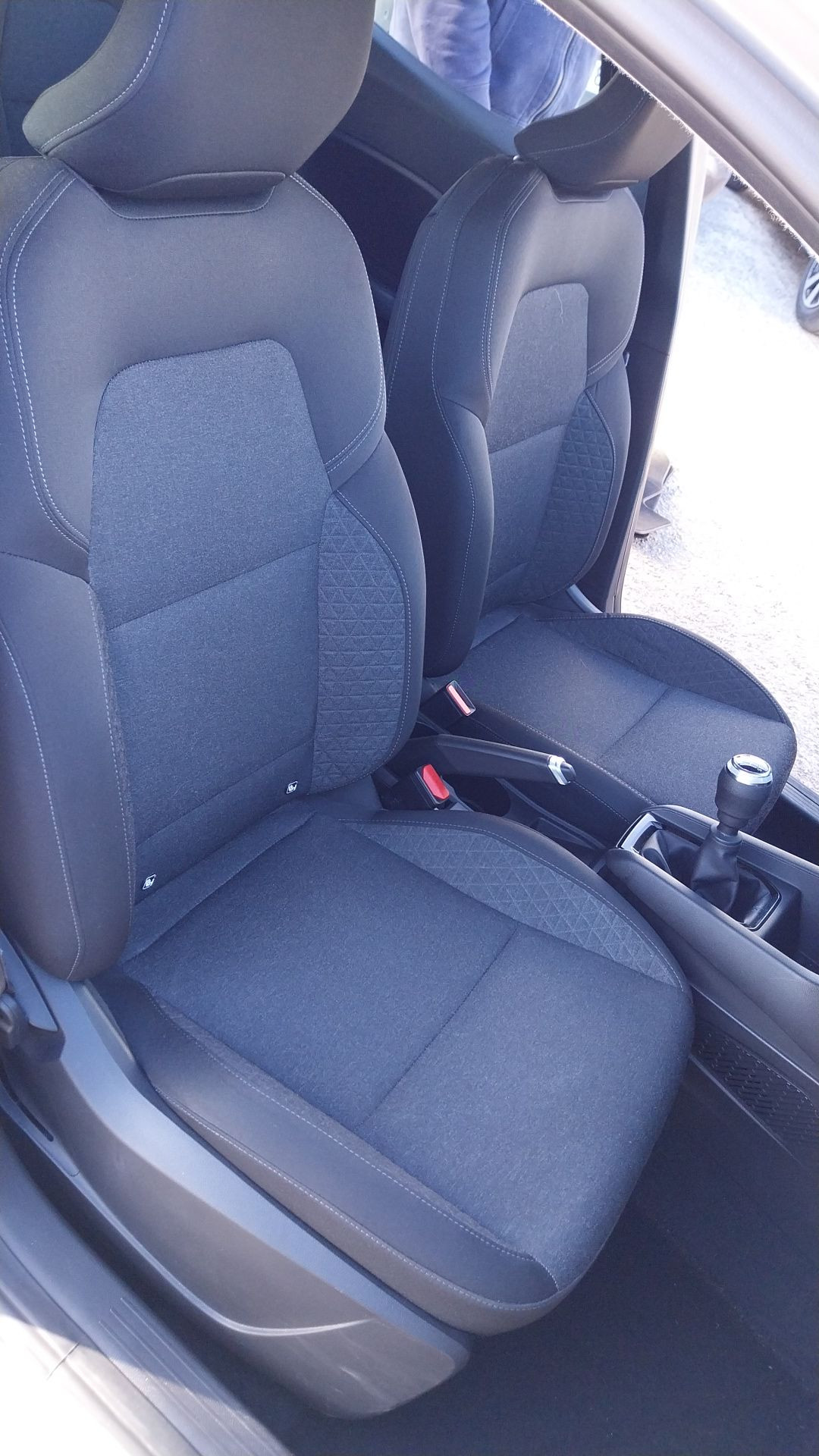Vente en ligne Renault Clio 5 Clio TCe 90 au prix de 13 600 €