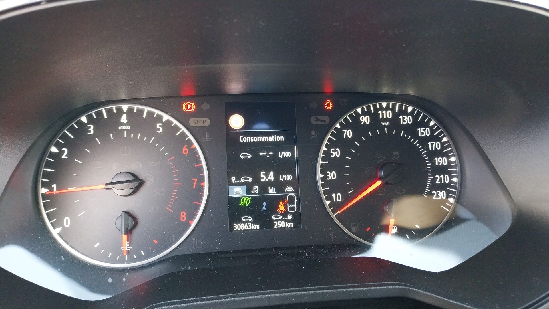 Vente en ligne Renault Clio 5 Clio TCe 90 au prix de 13 600 €