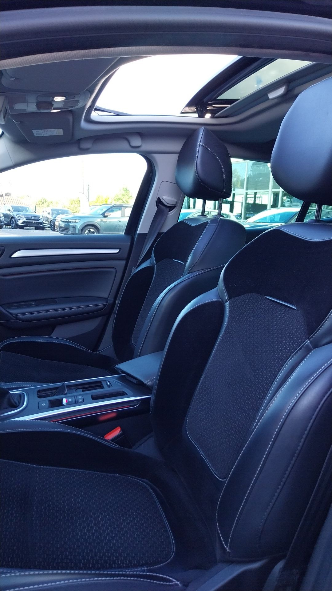 Vente en ligne Renault Megane 4 Mégane IV Berline TCe 140 FAP au prix de 16 200 €