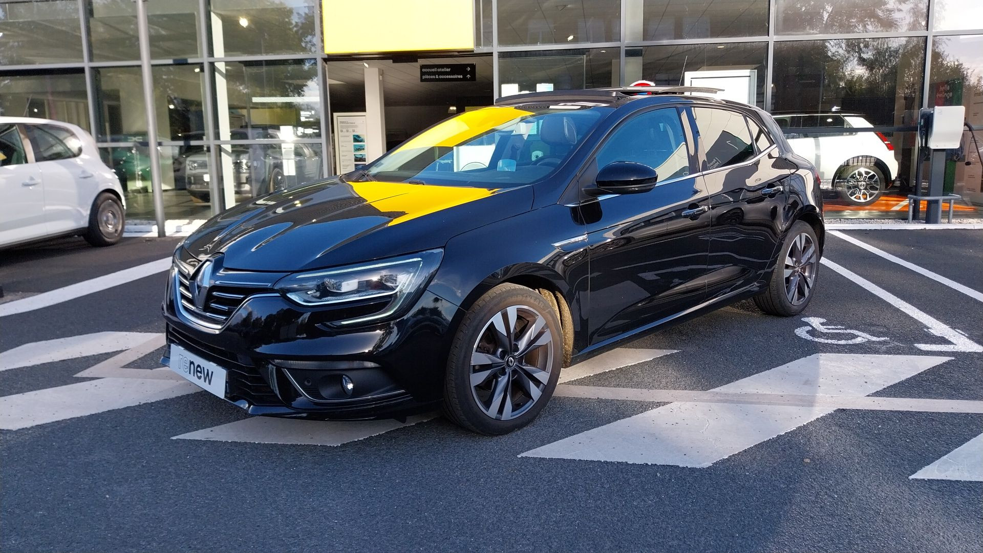 Renault Megane 4 Mégane IV Berline TCe 140 FAP occasion de 2020 en vente à Argentan