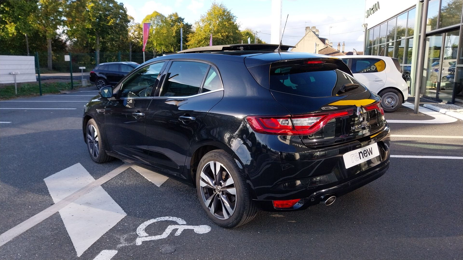 Vente en ligne Renault Megane 4 Mégane IV Berline TCe 140 FAP au prix de 16 200 €