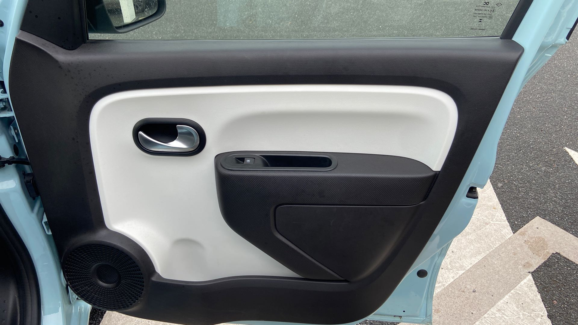 Vente en ligne Renault Twingo Electrique Twingo III E-Tech au prix de 13 500 €