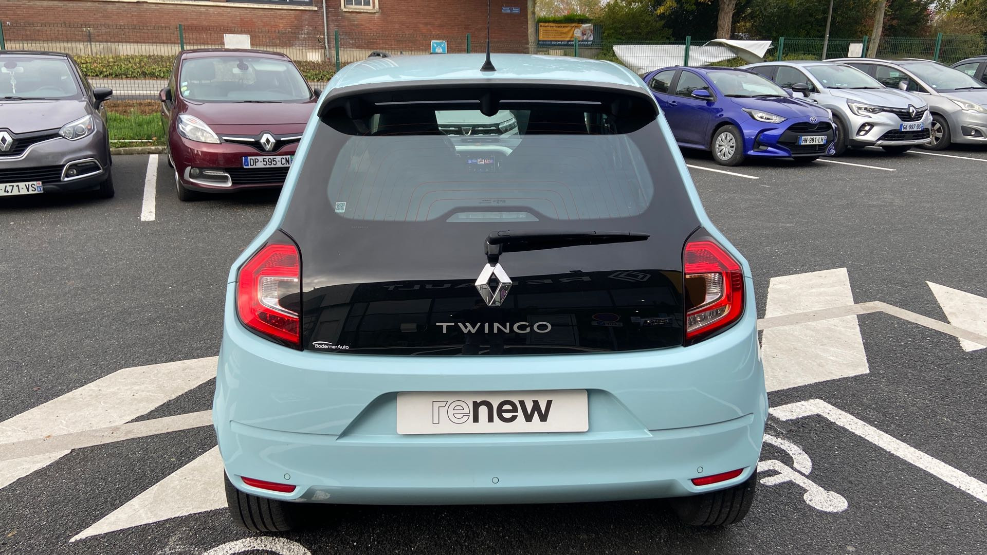 Vente en ligne Renault Twingo Electrique Twingo III E-Tech au prix de 13 500 €