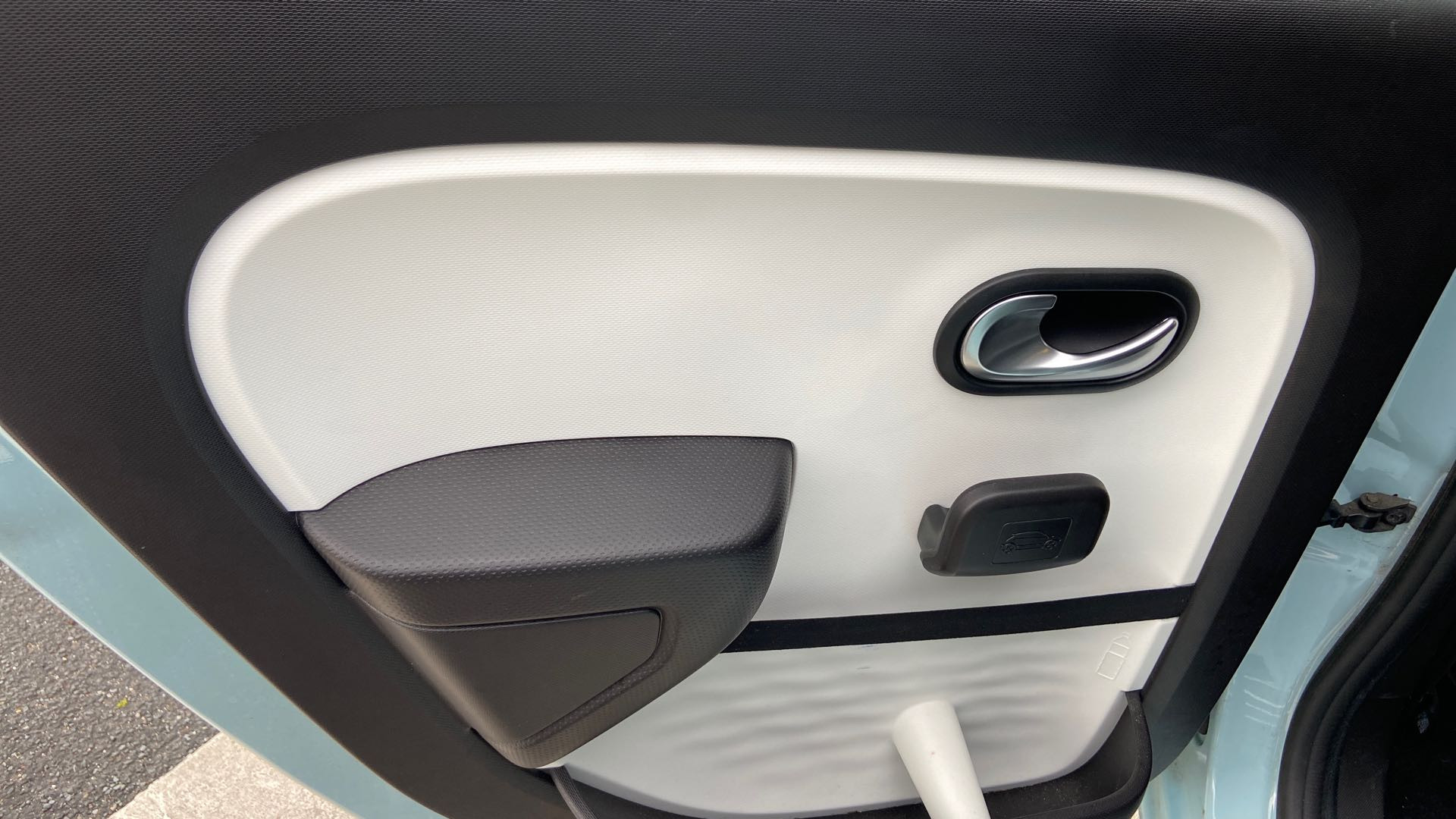 Vente en ligne Renault Twingo Electrique Twingo III E-Tech au prix de 13 500 €