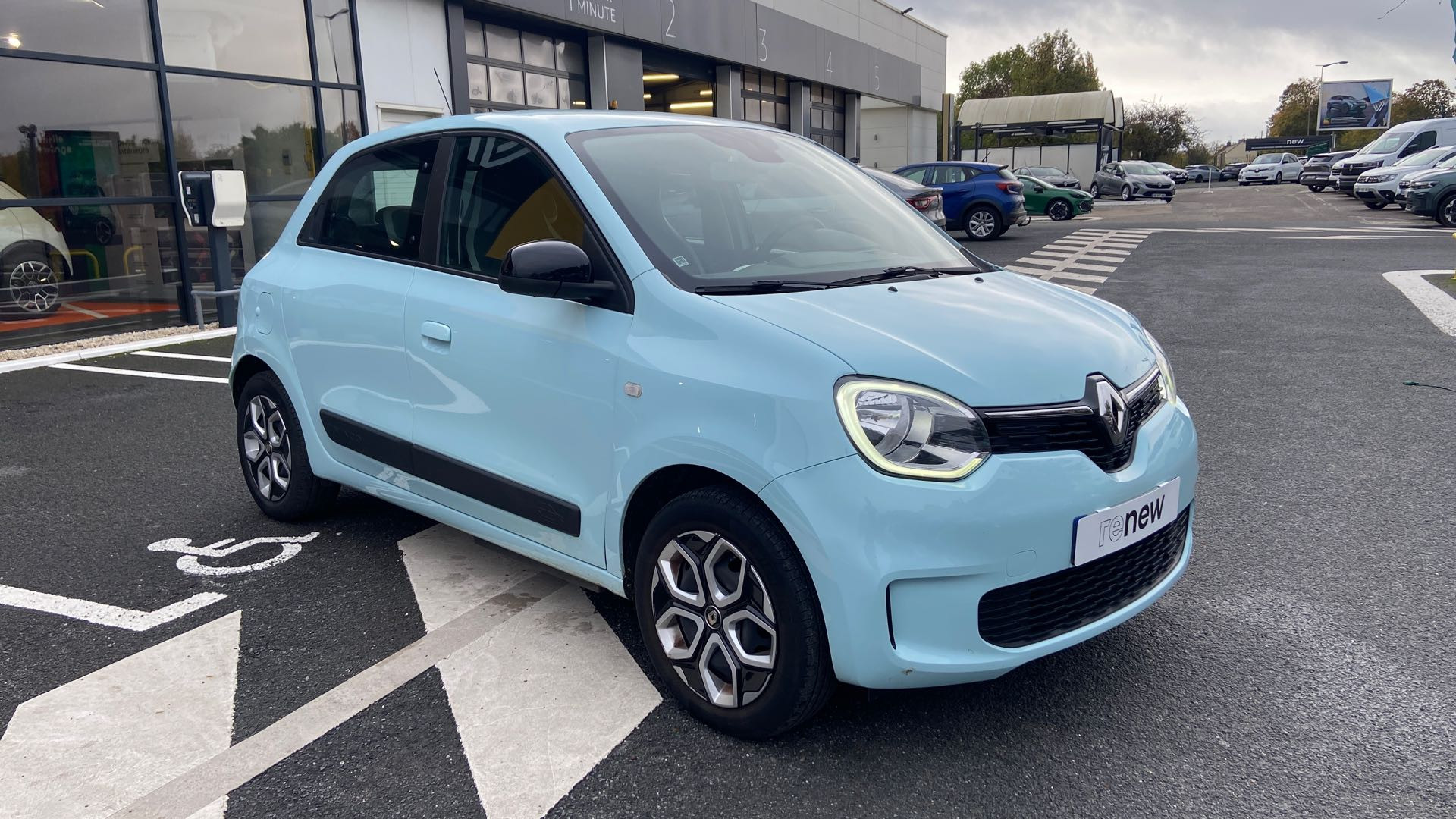 Vente en ligne Renault Twingo Electrique Twingo III E-Tech au prix de 13 500 €