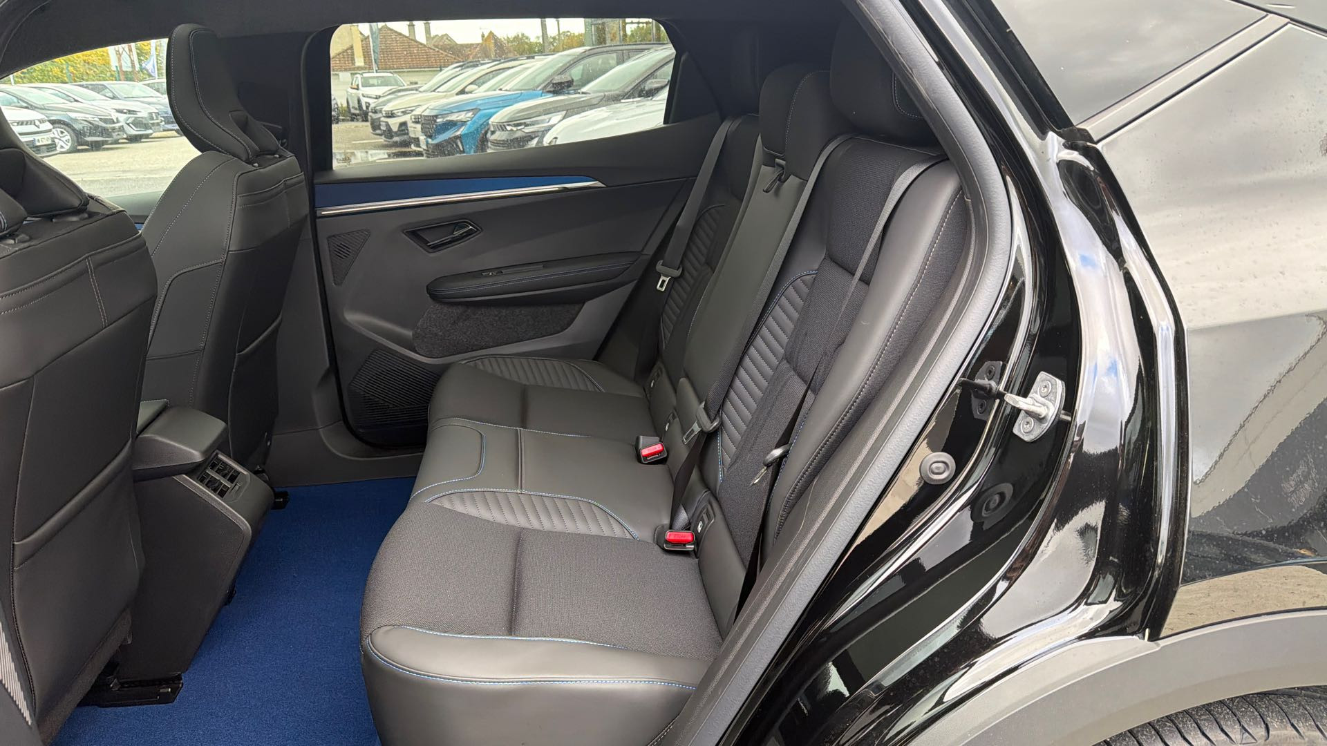 Vente en ligne Renault Scenic E-Tech Scenic E-Tech électrique 220 ch grande autonomie au prix de 46 990 €