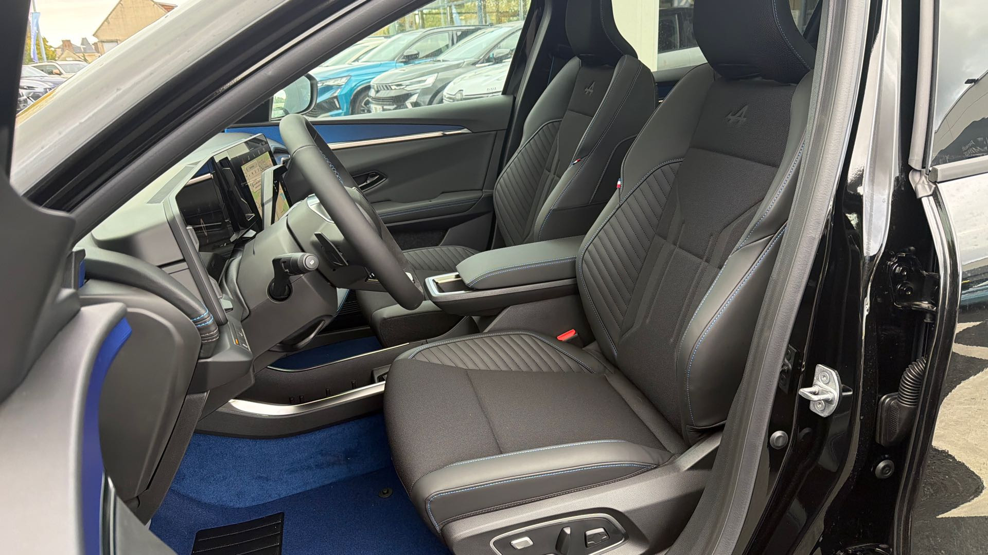 Vente en ligne Renault Scenic E-Tech Scenic E-Tech électrique 220 ch grande autonomie au prix de 46 990 €