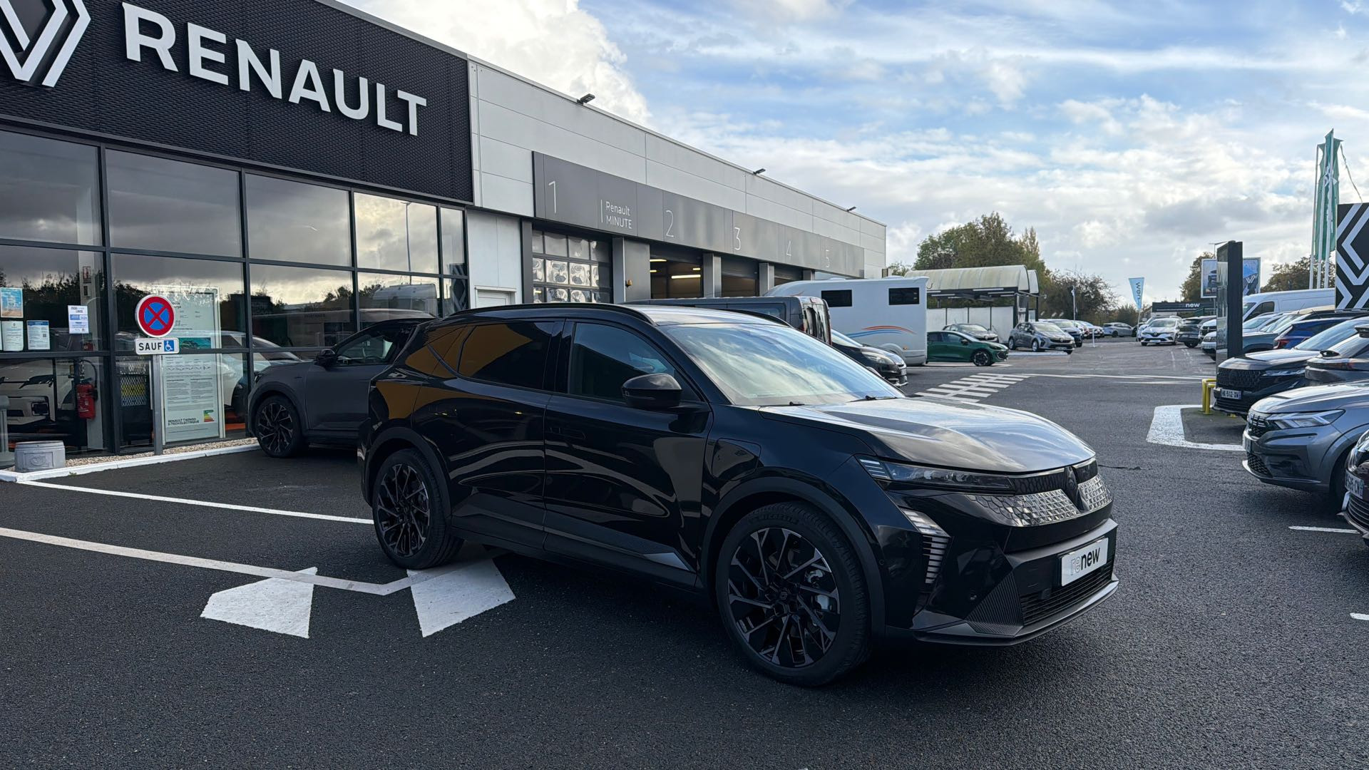 Vente en ligne Renault Scenic E-Tech Scenic E-Tech électrique 220 ch grande autonomie au prix de 46 990 €