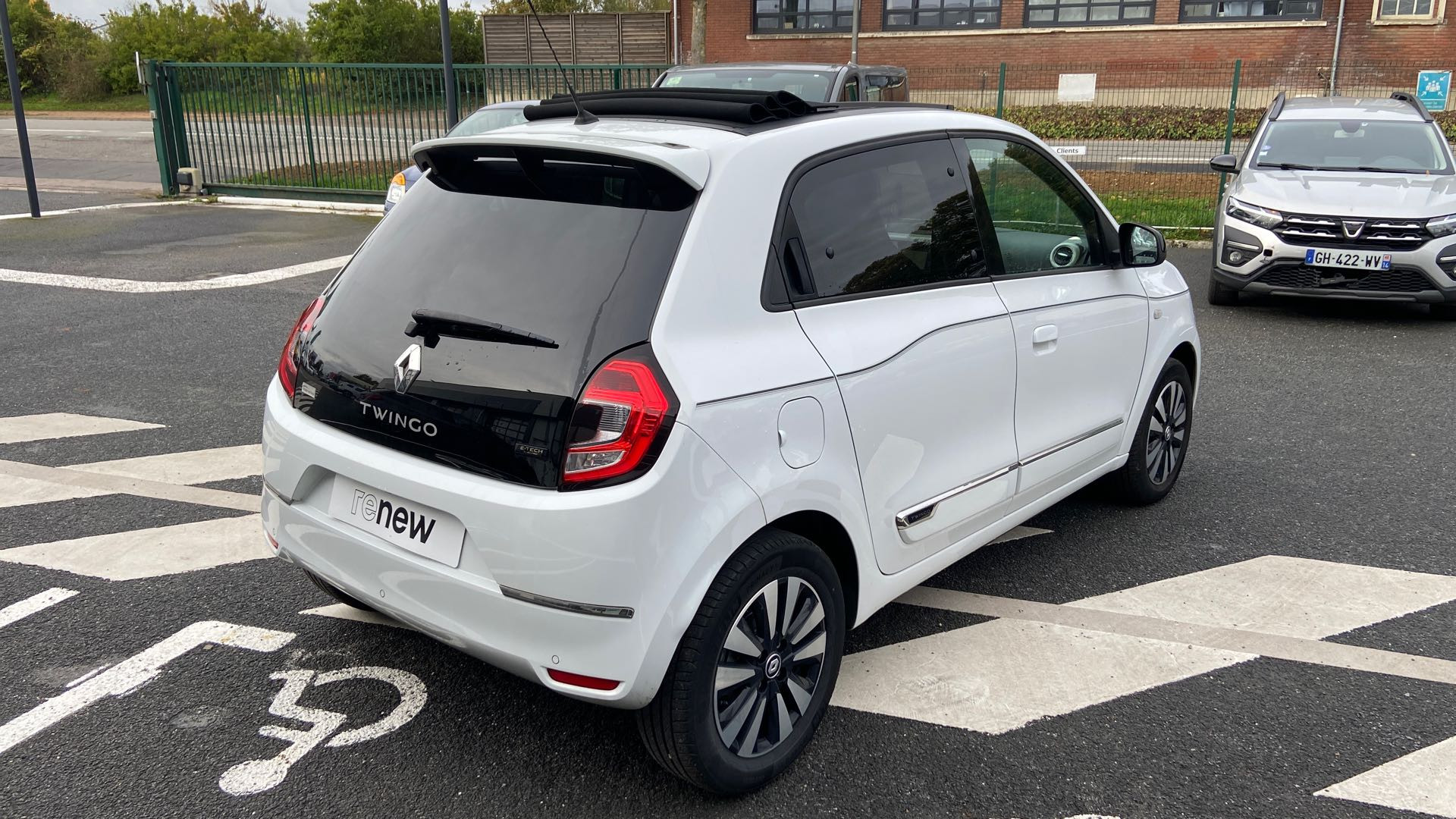 Vente en ligne Renault Twingo Electrique Twingo III E-Tech au prix de 15 000 €
