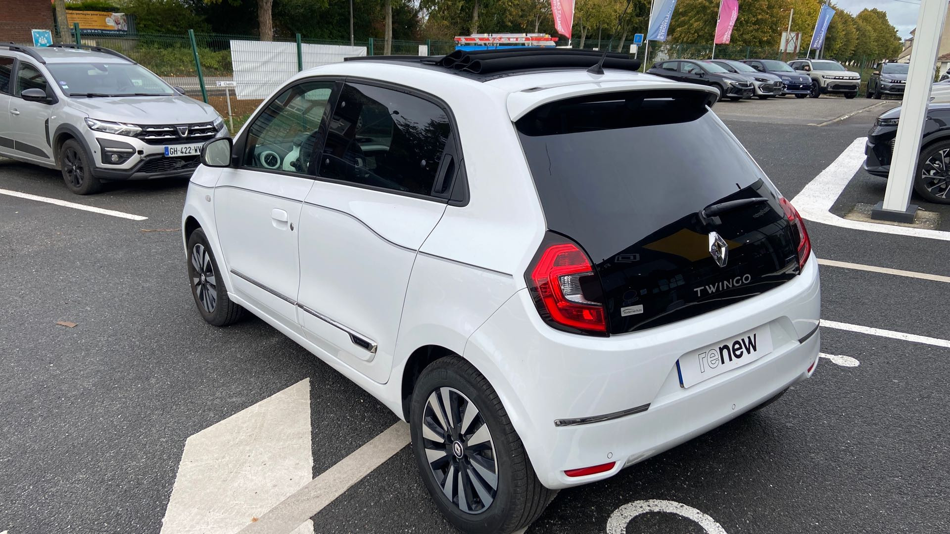 Vente en ligne Renault Twingo Electrique Twingo III E-Tech au prix de 15 000 €