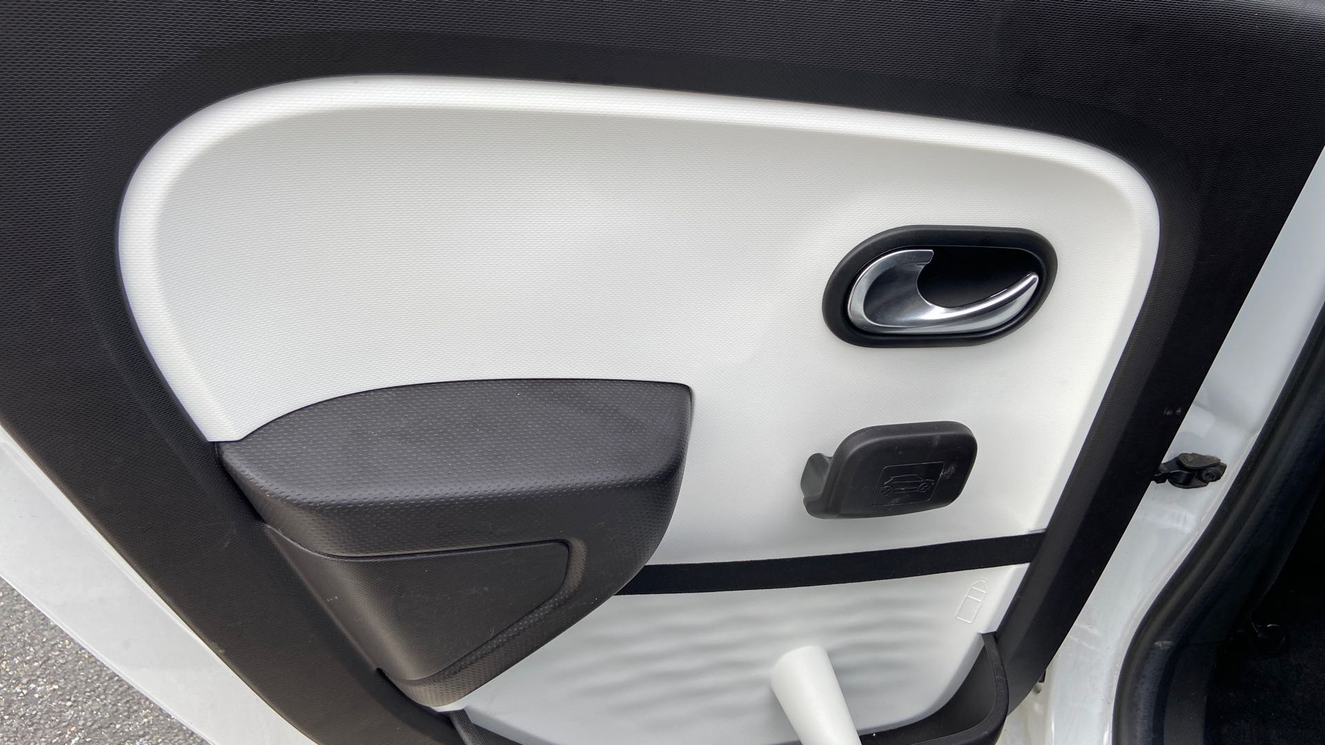 Vente en ligne Renault Twingo Electrique Twingo III E-Tech au prix de 15 000 €