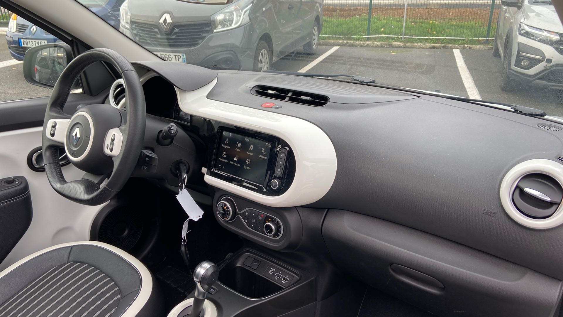 Vente en ligne Renault Twingo Electrique Twingo III E-Tech au prix de 15 000 €