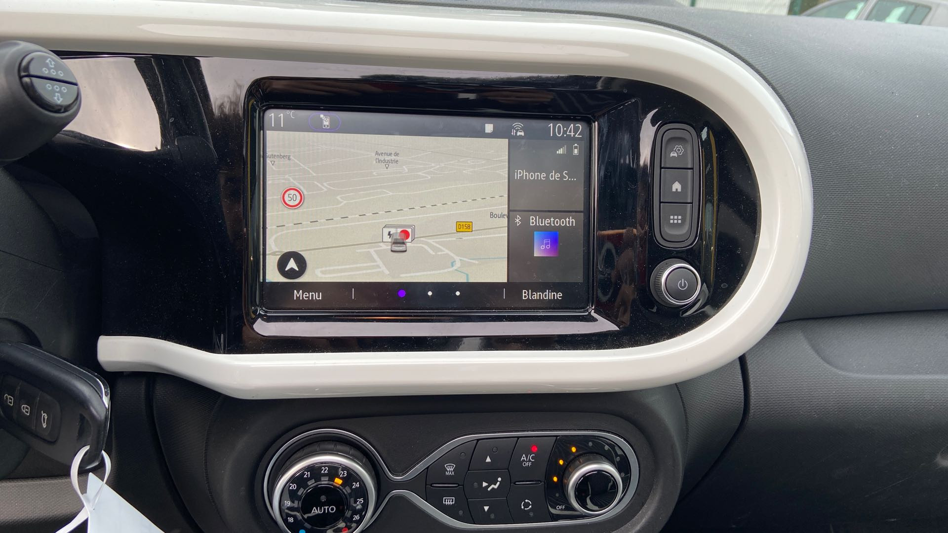 Vente en ligne Renault Twingo Electrique Twingo III E-Tech au prix de 15 000 €