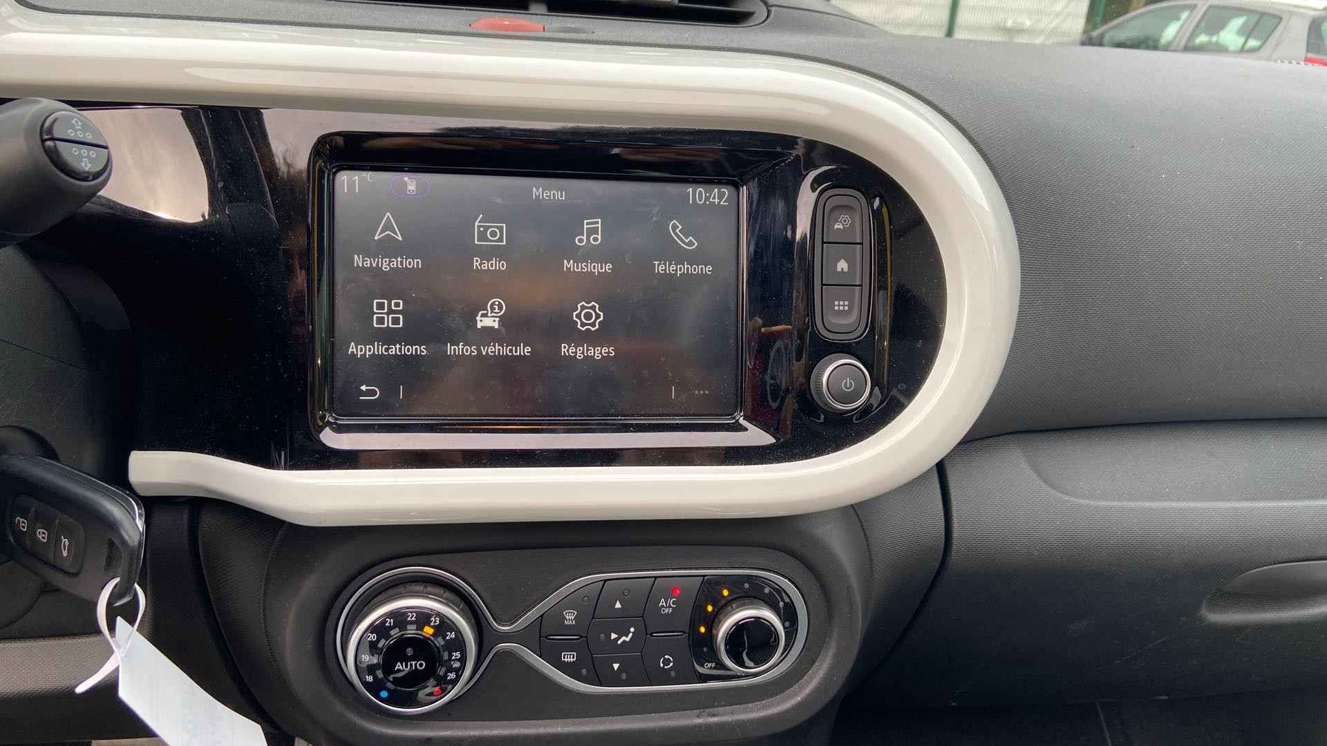 Vente en ligne Renault Twingo Electrique Twingo III E-Tech au prix de 15 000 €