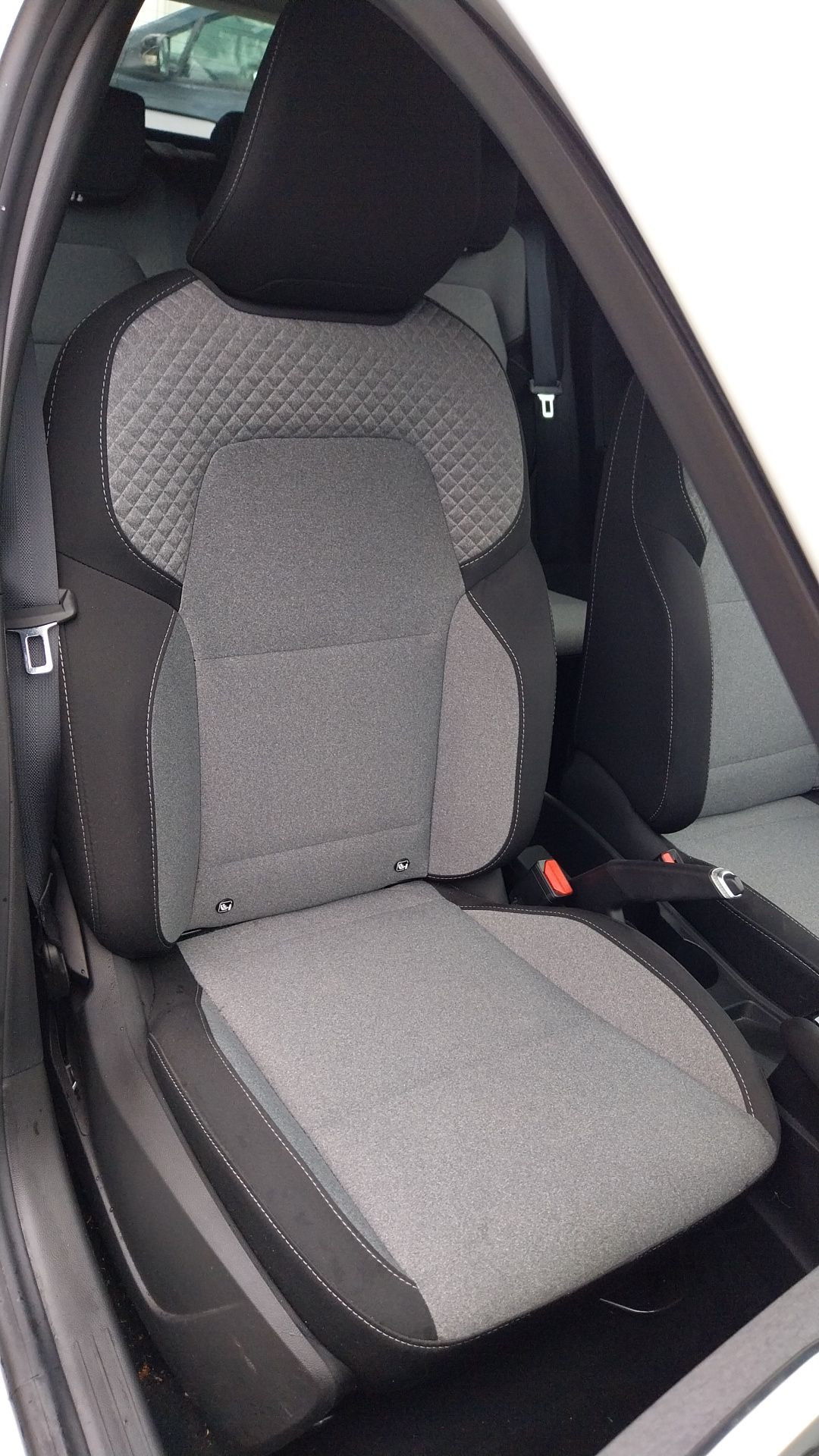 Vente en ligne Renault Clio 5 Clio Eco-G 100 ch GSR2 au prix de 16 590 €