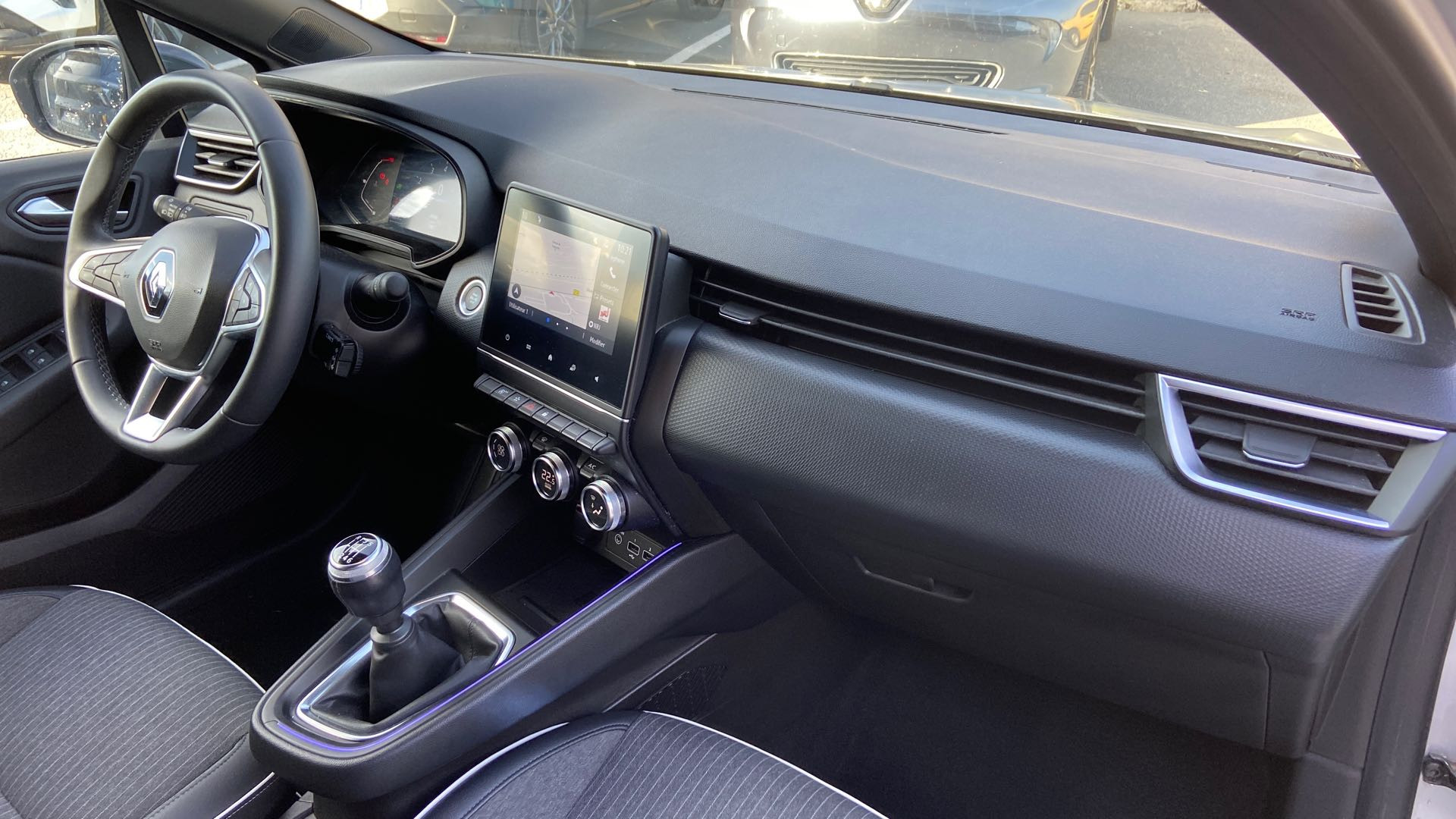 Vente en ligne Renault Clio 5 Clio TCe 90 au prix de 14 000 €