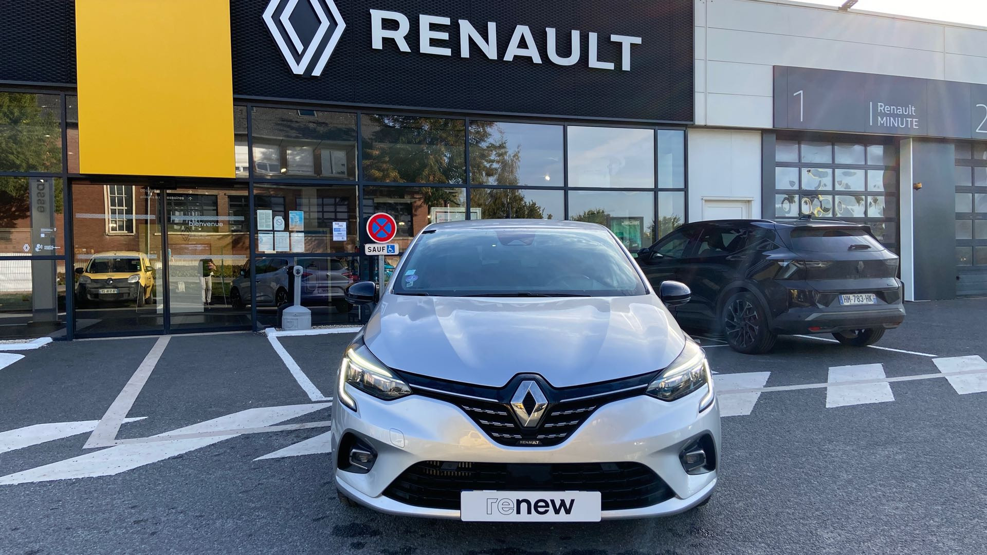 Vente en ligne Renault Clio 5 Clio TCe 90 au prix de 14 000 €